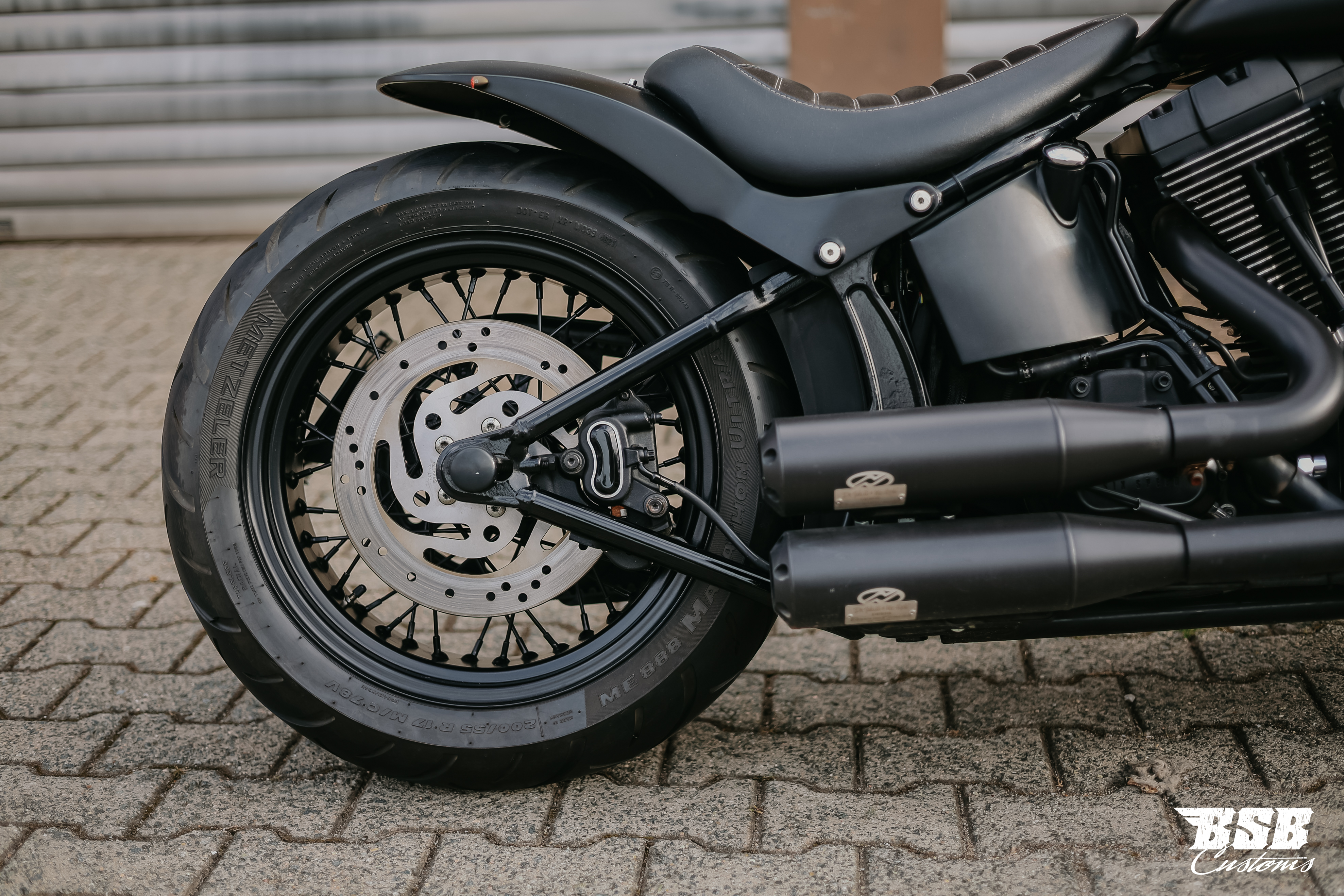 2012 Harley Davidson  Softail 103 CUI Mega-Umbau  ///  Jekill & Hyde Anlage / Finanzierung ab 5,99% möglich  ab 200 eur / mtl.