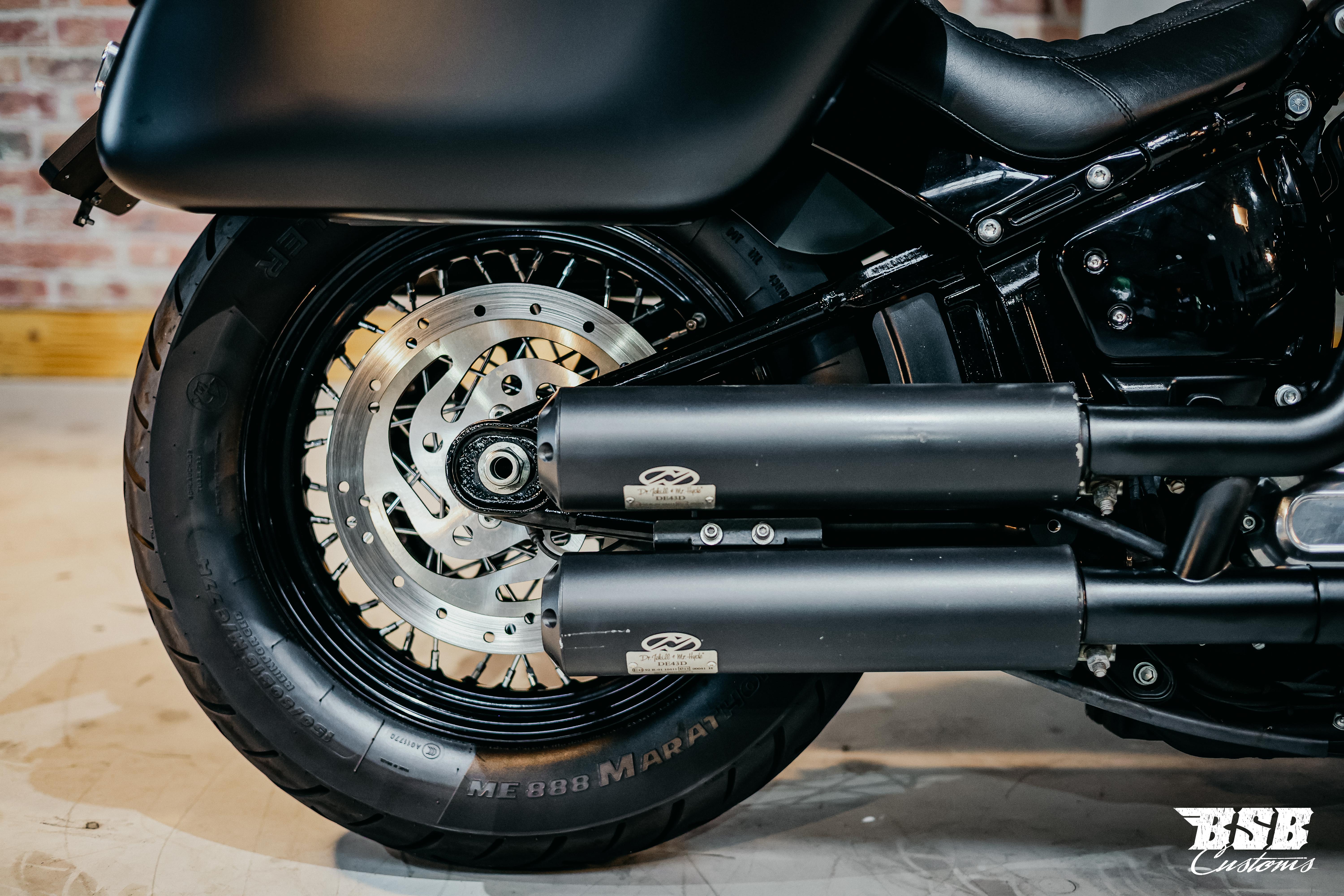 Harley Davidson FLSL Softail Slim M8 107 | Jekill & Hyde | Garantie ...  Finanzierung ab 5,99% möglich 