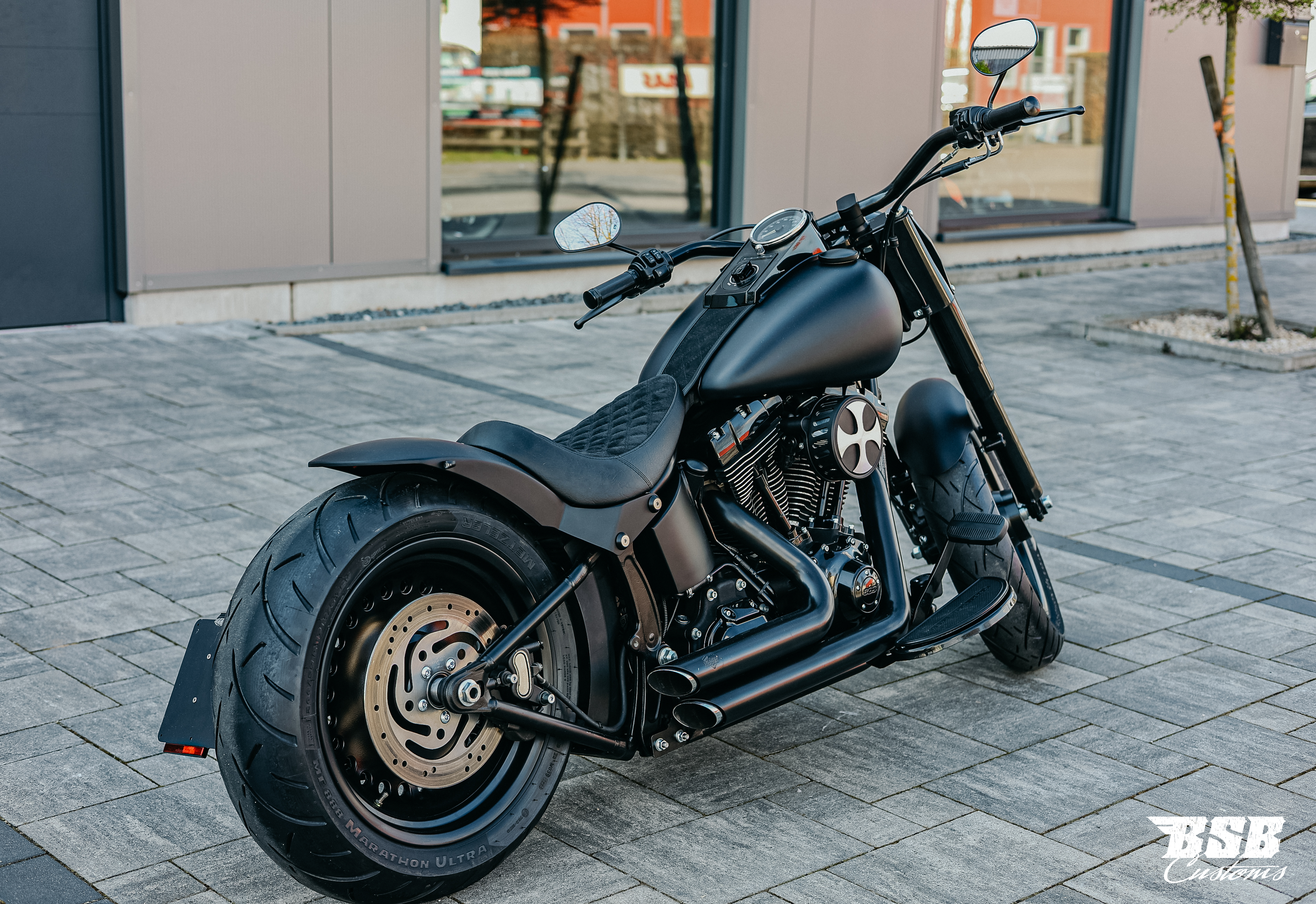 2013 Harley Davidson FLSTF FAT BOY Spezial // 103 CUI Mega-Umbau  ///  Finanzierung ab 5,99% möglich  ab 300 eur / mtl.