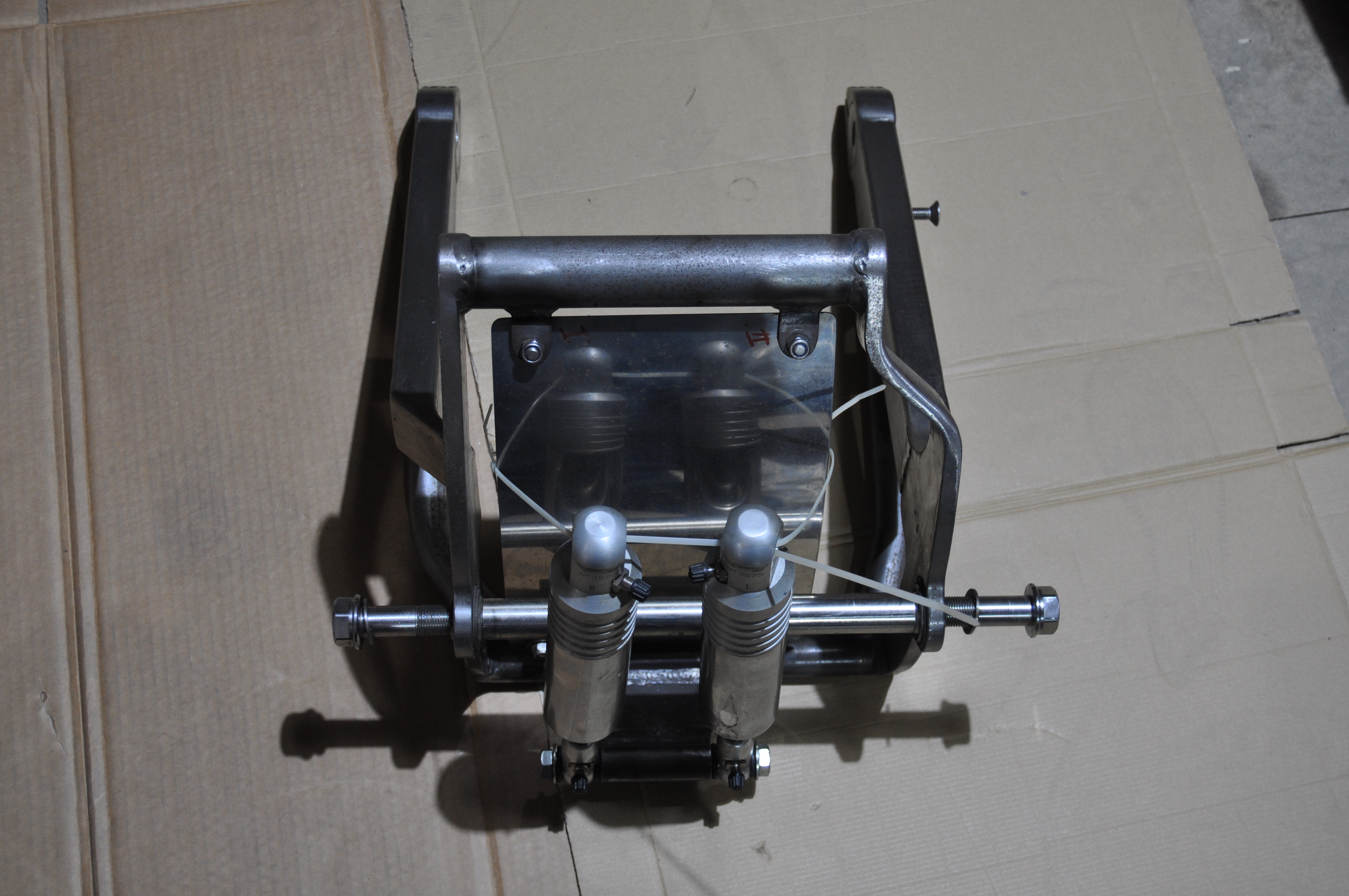 Z 232280 Pan Cruise Stoßdämpfer-Set für alle Harley Softail Modelle – Neu 