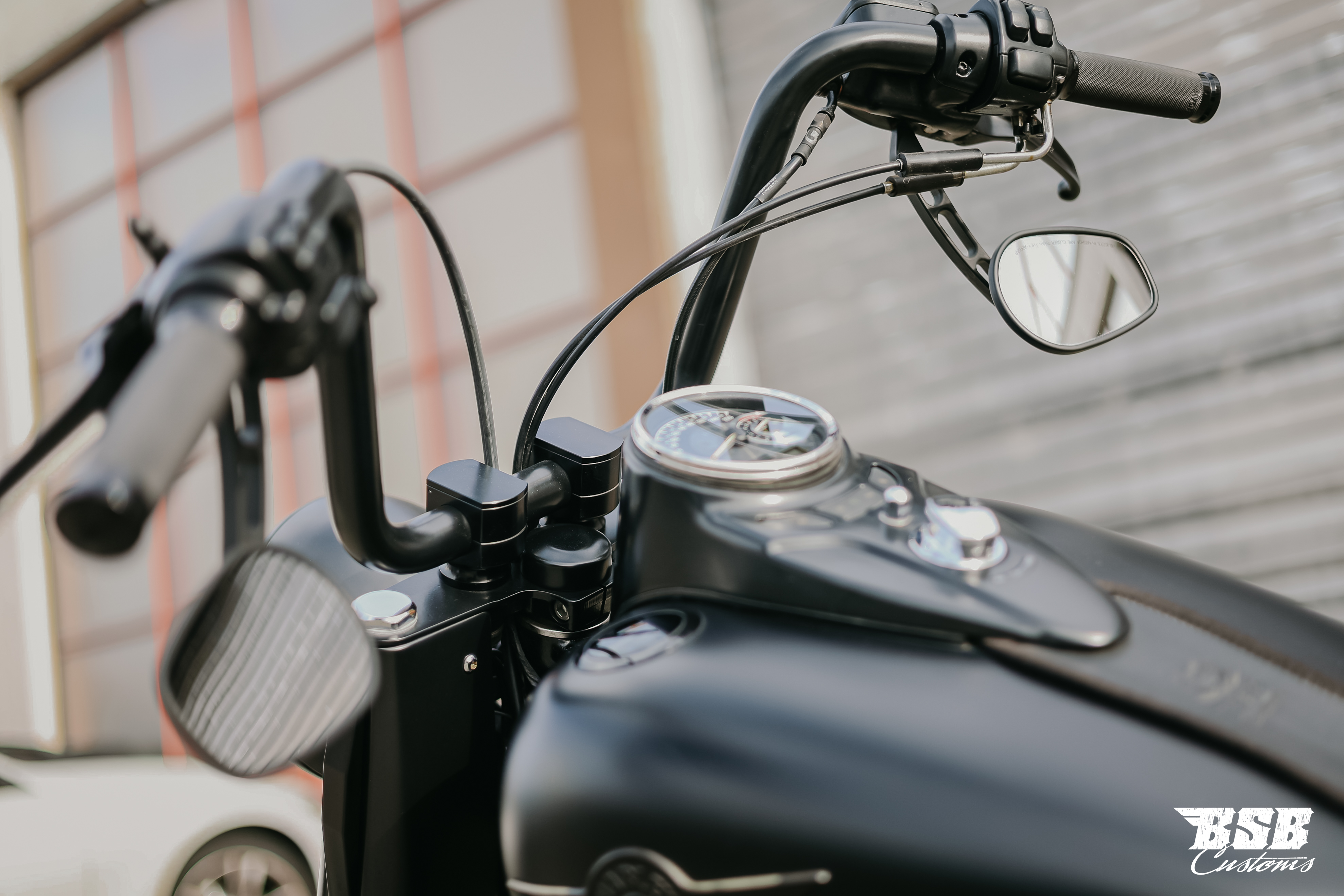 2012 Harley Davidson  Softail 103 CUI Mega-Umbau  ///  Jekill & Hyde Anlage / Finanzierung ab 5,99% möglich  ab 200 eur / mtl.