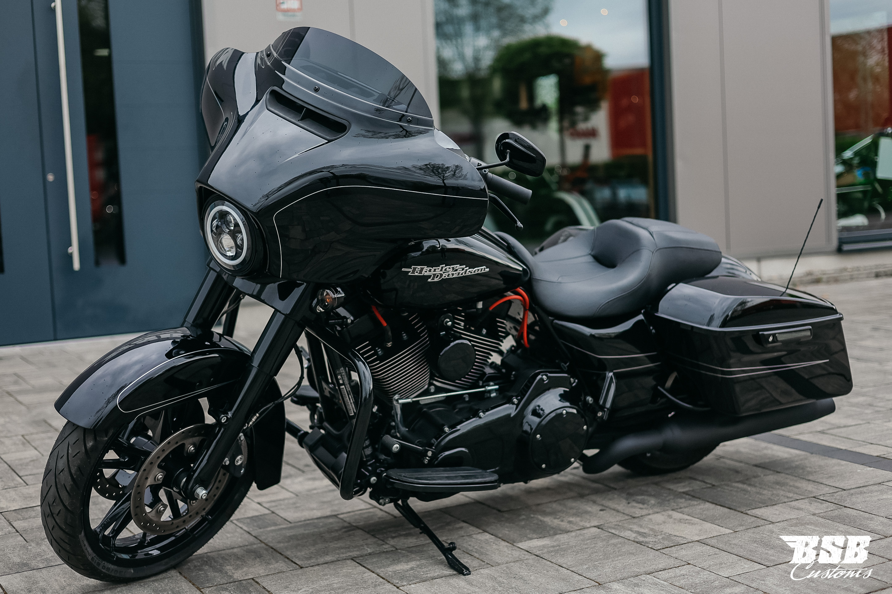2016 Harley Davidson FLHXS Street Glide Spezial - ABS -Top Zustand ... Finanzierung ab 5,99% möglich 