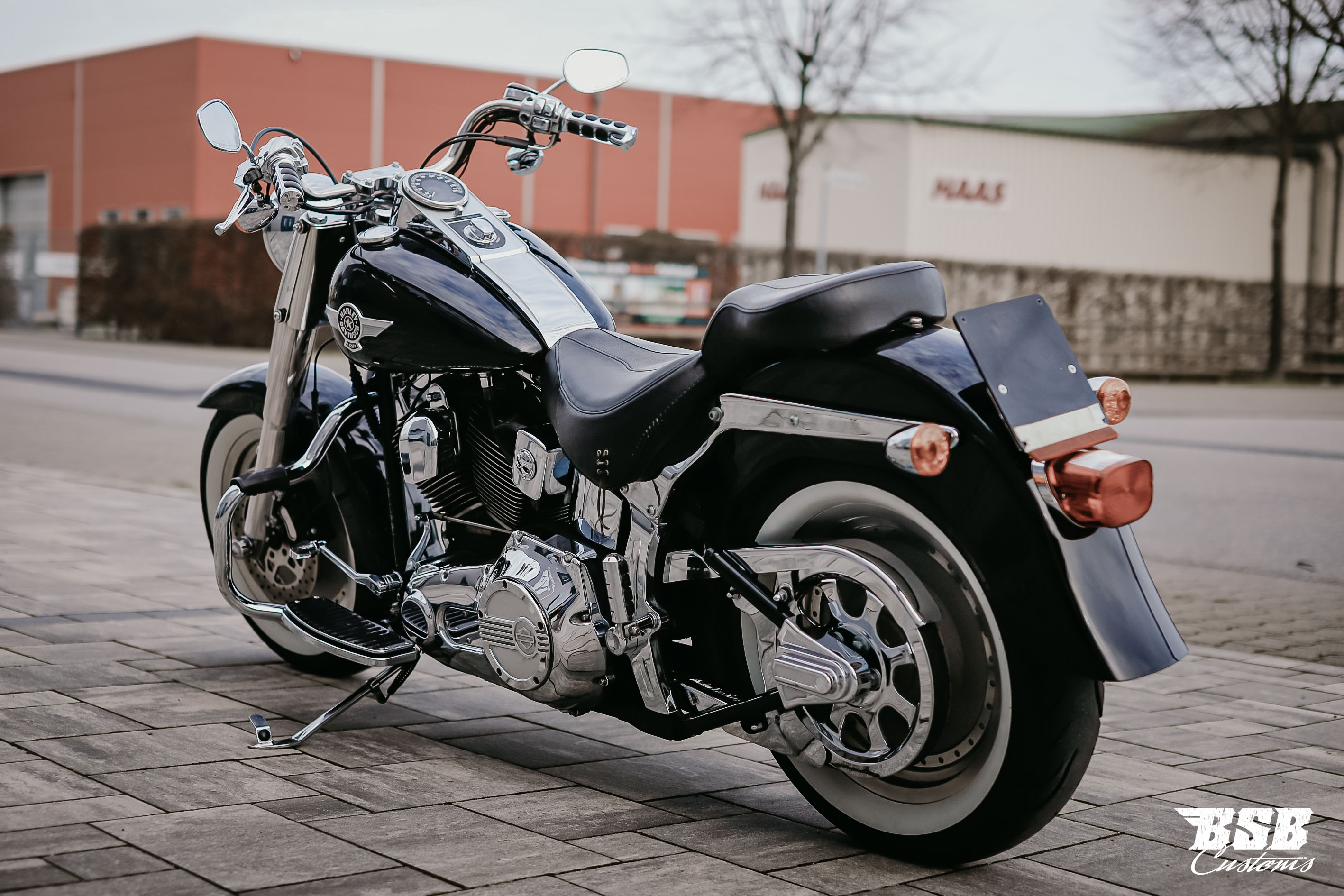 2002 Harley Davidson FAT BOY MIT VIEL CHROME // WEIßWAND REIFEN TOP ZUSTAND ab 179 EUR finanzieren* 
