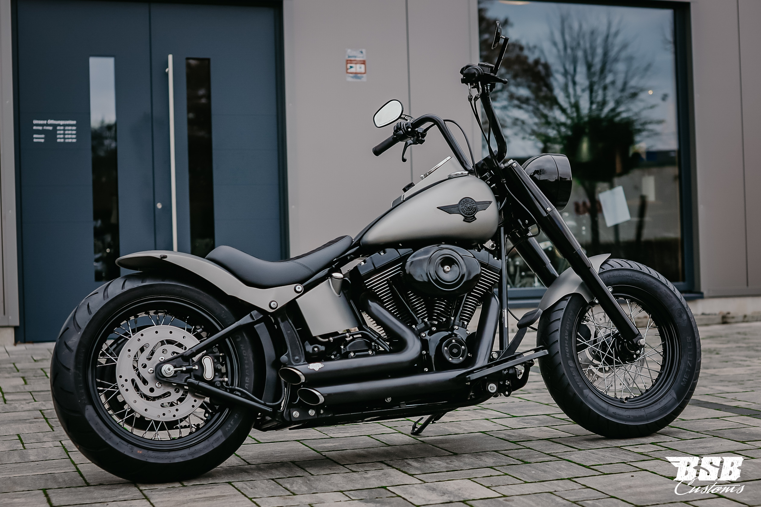 VERKAUFT !!! 2006 Heritage Softail by BSB CUSTOMS mit vielen Extras erst 7000 km (ab 270,- EUR finanzieren*)