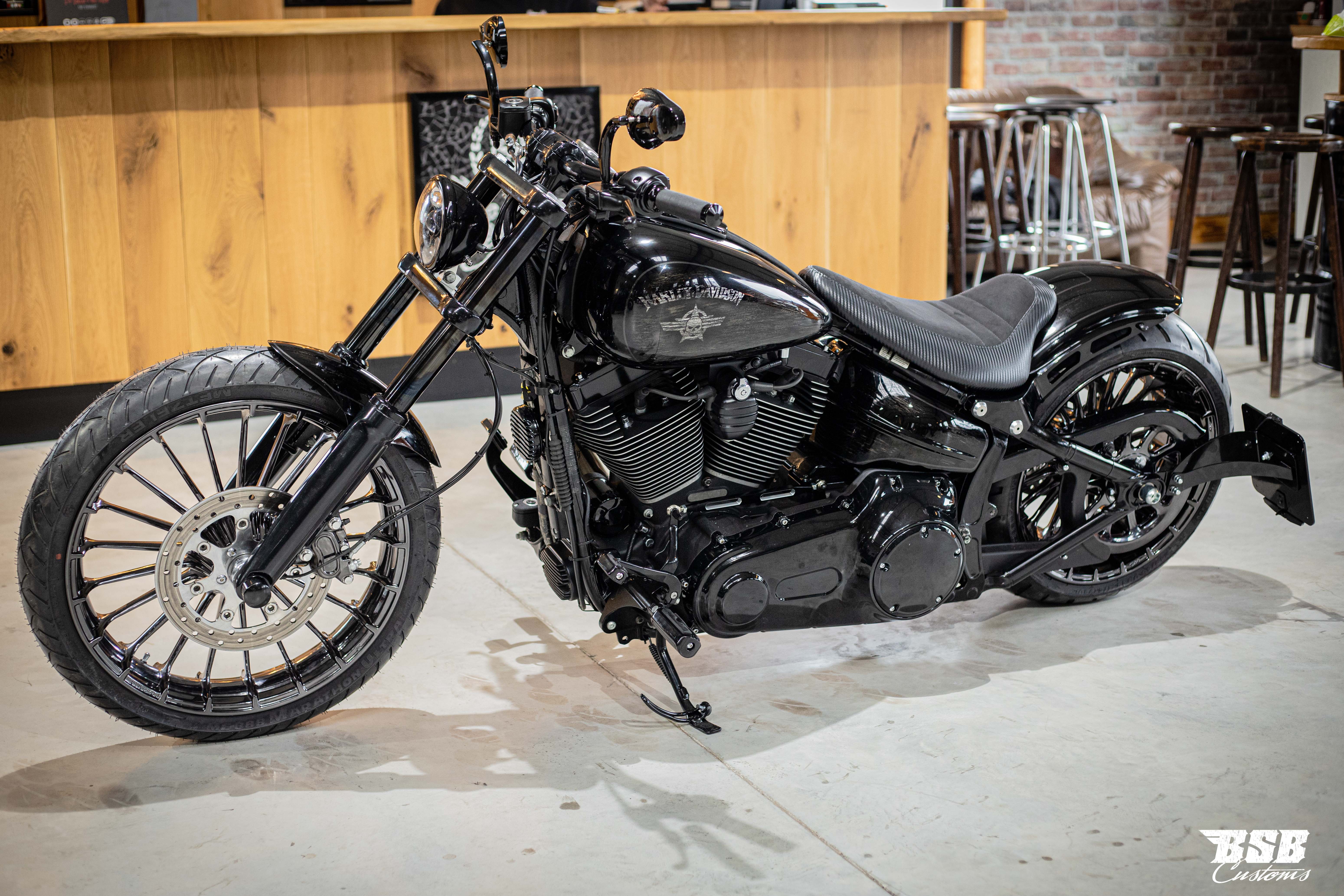 LED 5,75 schwarz für INDIAN SCOUT BOBBER mit Standlicht, E-Zulassung 