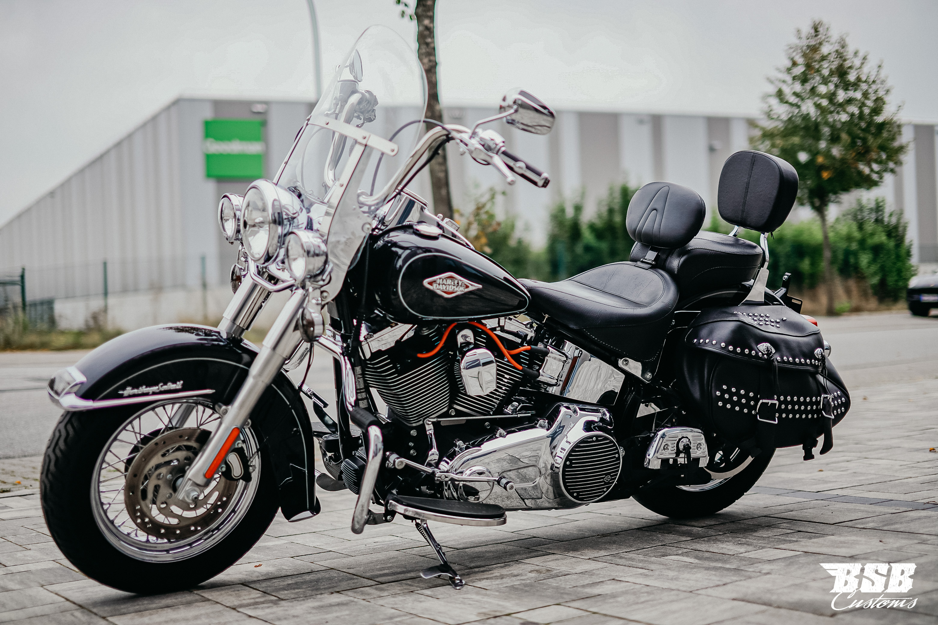 2013 FLSTC Heritage Softail Classic  Top Zustand sehr viele Extras ab 200,- EUR finanzieren