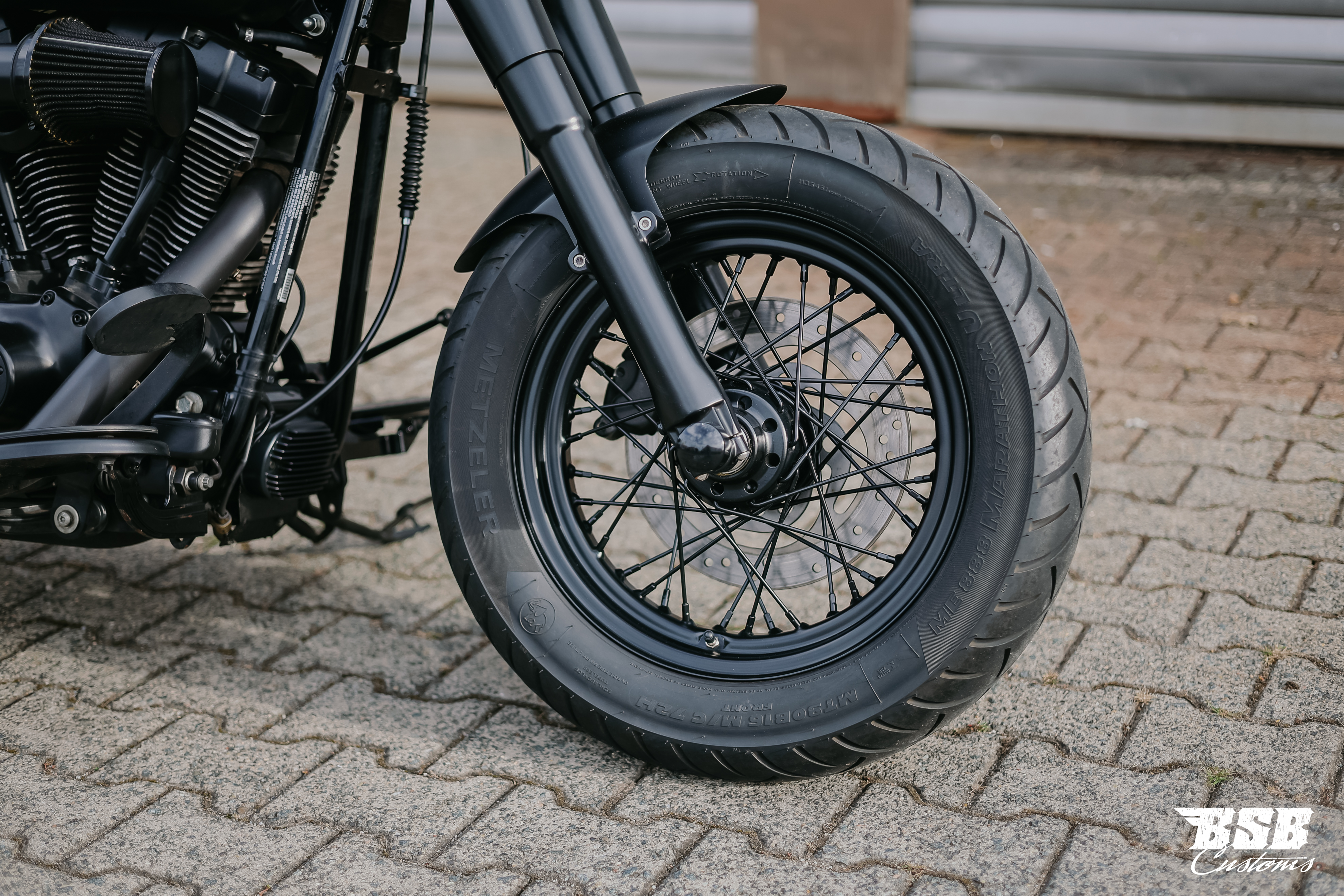 2012 Harley Davidson  Softail 103 CUI Mega-Umbau  ///  Jekill & Hyde Anlage / Finanzierung ab 5,99% möglich  ab 200 eur / mtl.