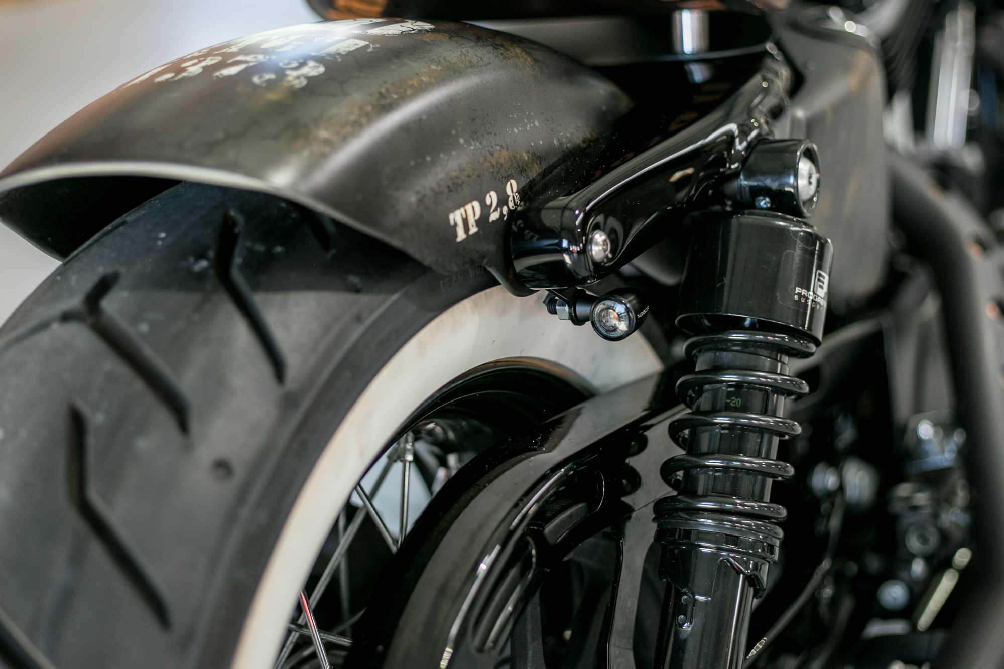 Highsider LED Rück-, Bremslicht, Blinker APOLLO BULLET für viele Harley Modelle