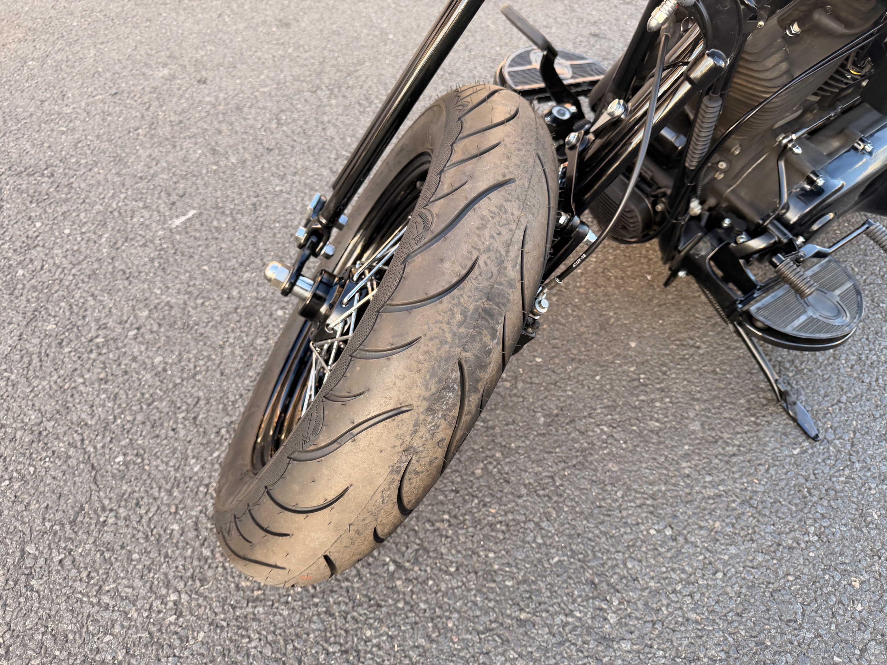 Harley-Davidson FLSB Cross Bones – letztes Baujahr | 5HD1 | 1. Hand | nur 2.500 km | exklusiver Custom-Umbau
