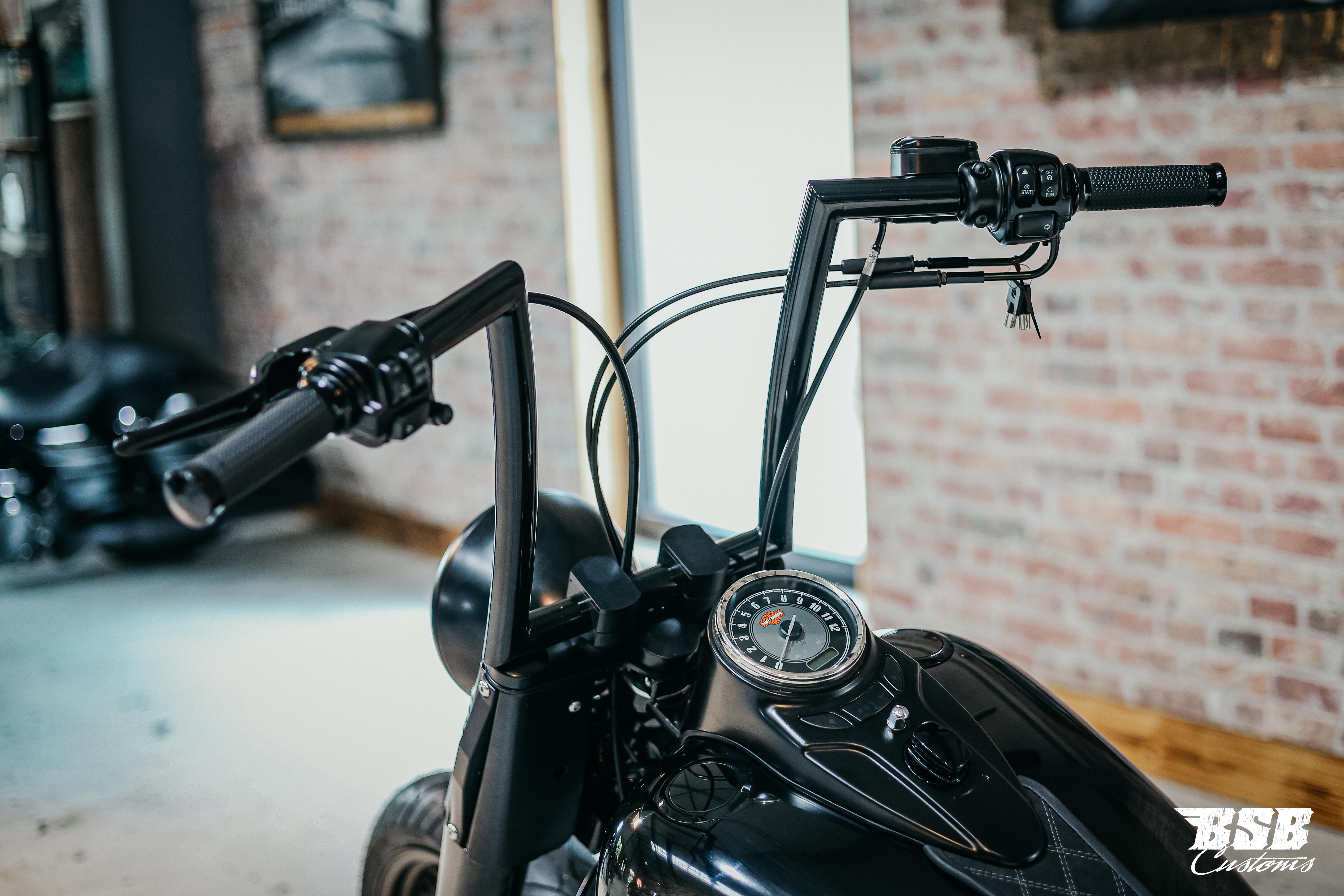 2011 Harley Davidson FLSTC Heritage Softail,viele Extras wie Jekil&Hyde / FAT SPOKE / Airbrush / Ape Hanger ...  Finanzierung möglich 