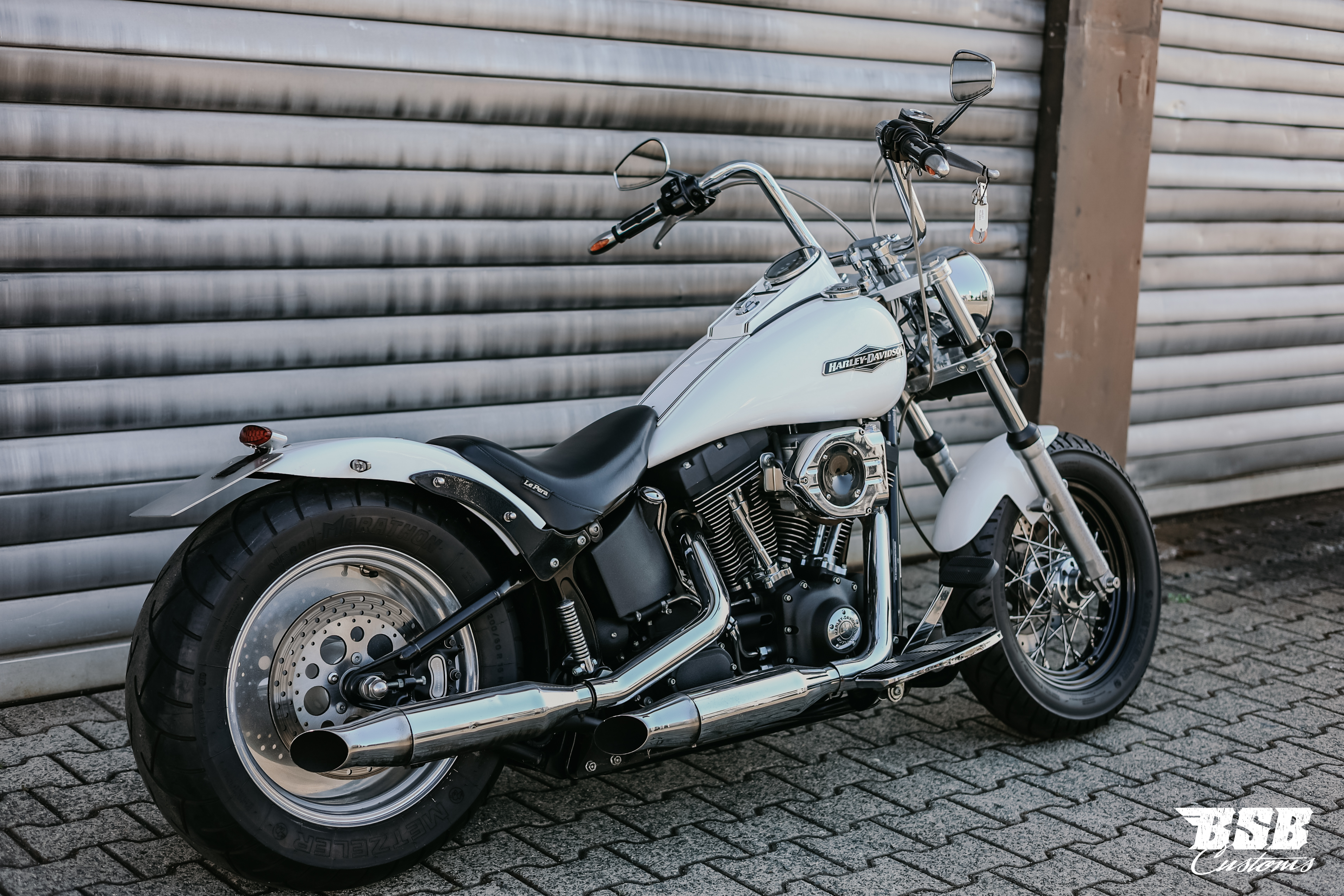 2000 Harley Davidson FXSTB Night Train mit "VERGASER" mit vielen Extras + 12 Monate Garantie 