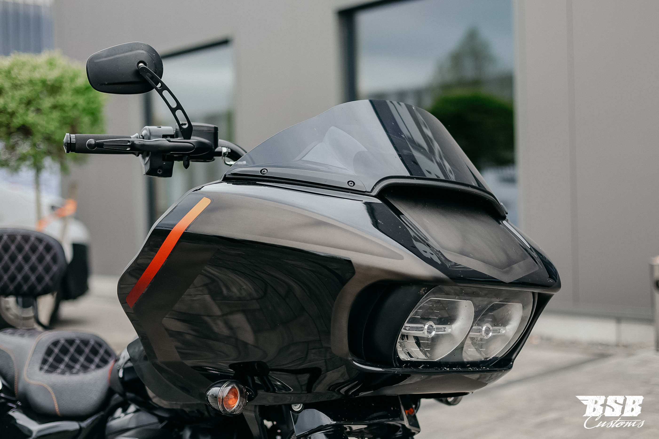 2018 Harley Davidson ROAD GLIDE Milwaukee Eight 107 CUI // Jekill Anlage // Luftfahrwerk + 12 Monate Garantie 2018 Harley Davidson ROAD GLIDE Milwaukee Eight 107 CUI // Jekill Anlage // Luftfahrwerk + 12 Monate Garantie