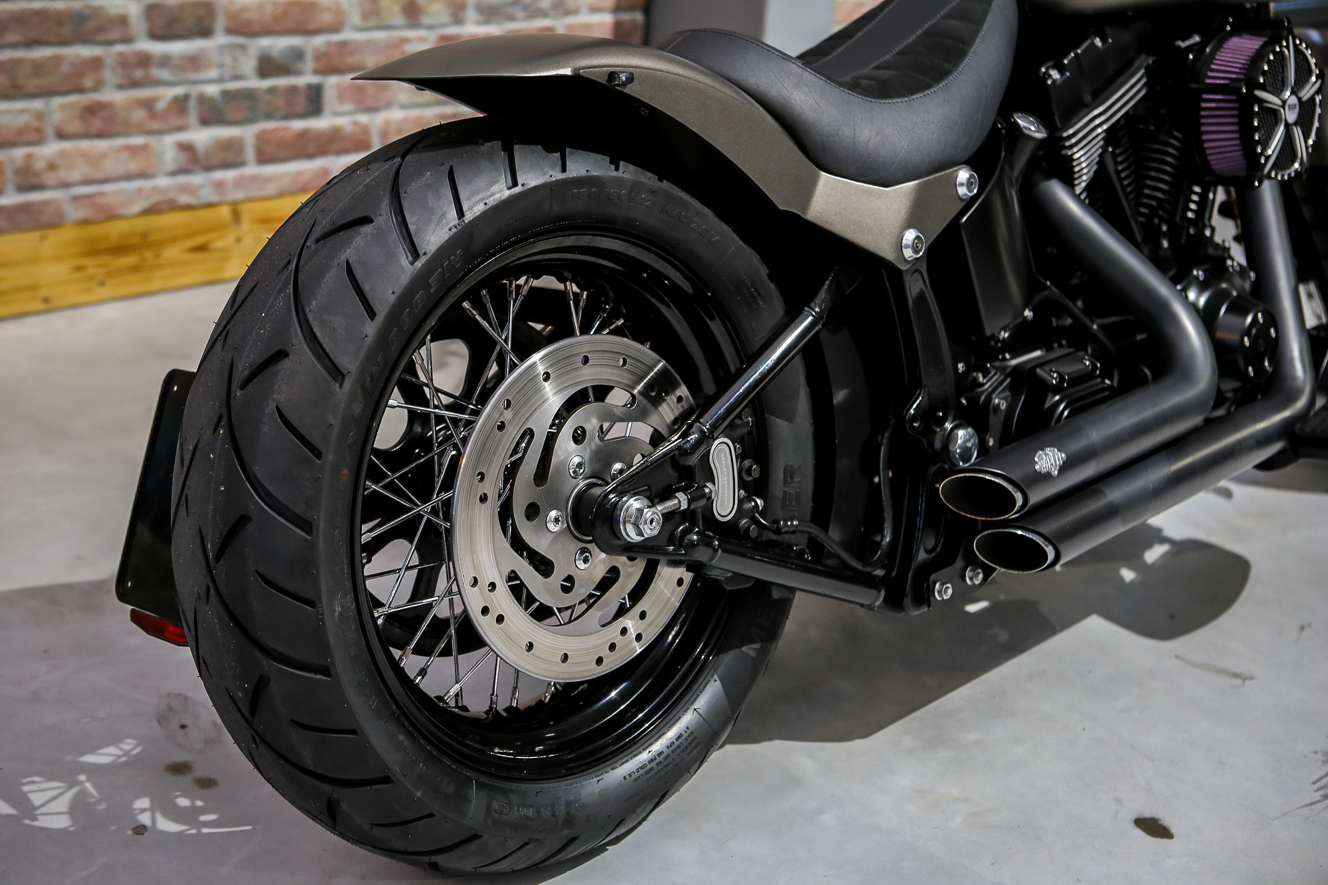 2000-2005 Stahl Heckfender mit Gutachten für 180 Tyre Softail Modelle  (geschlossen)