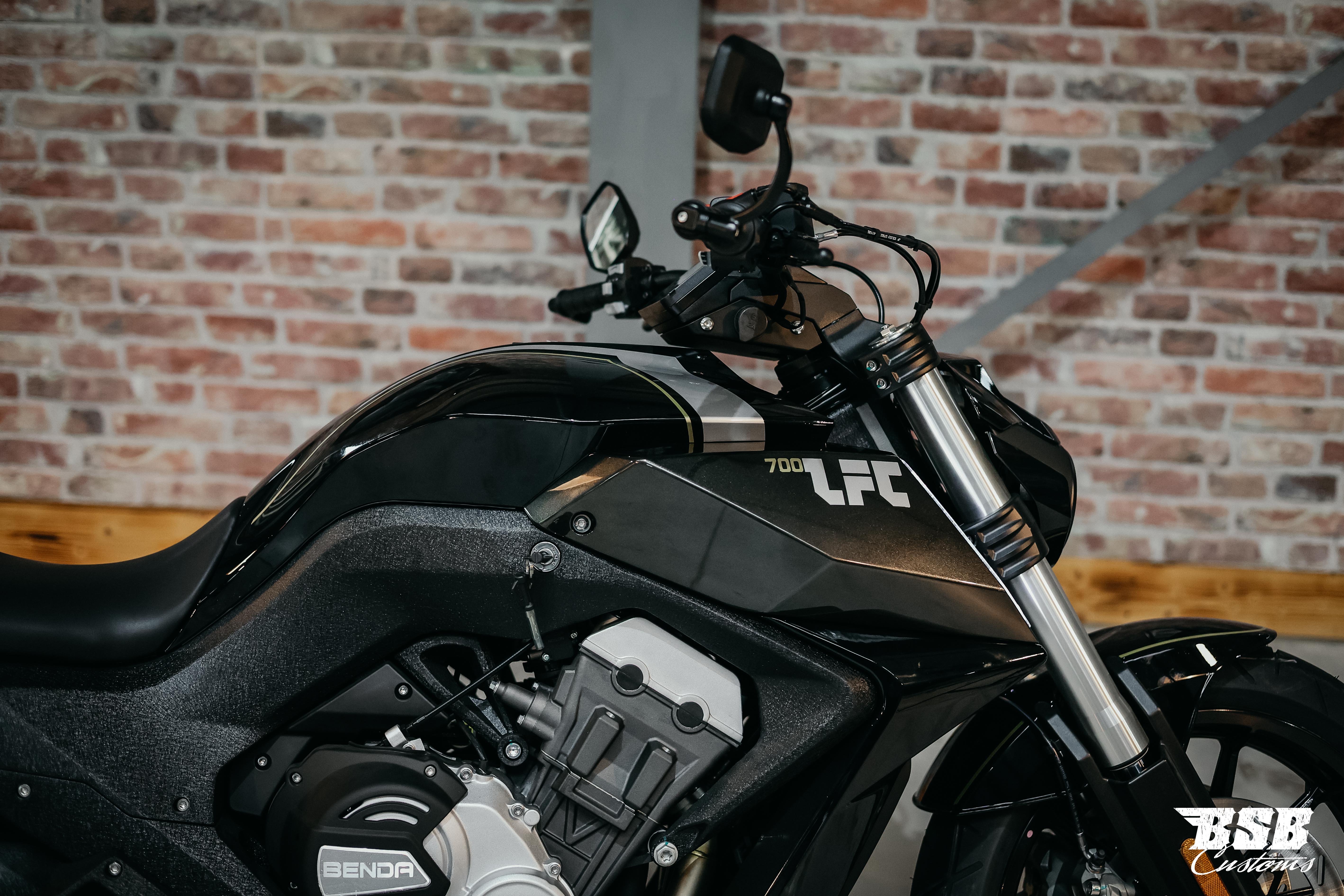 Benda LFC 700 – Der Power-Cruiser der Extraklasse 310-er Hi-Reifen, ABS / TFT/ Anti-Hopping Kupplung modifiziert by BSB Customs NEUFAHRZEUG!!! 