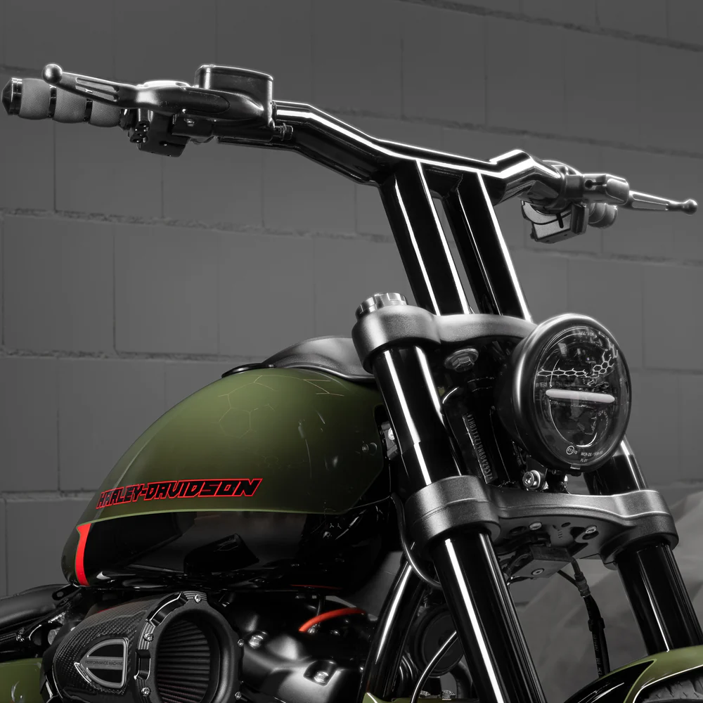 CHAMPION T-BAR MEGA – STEALTH VIEW EDITION – ein hochwertiger Custom-Lenker für Harley-Davidson Softail, Dyna und Sportster Modelle.