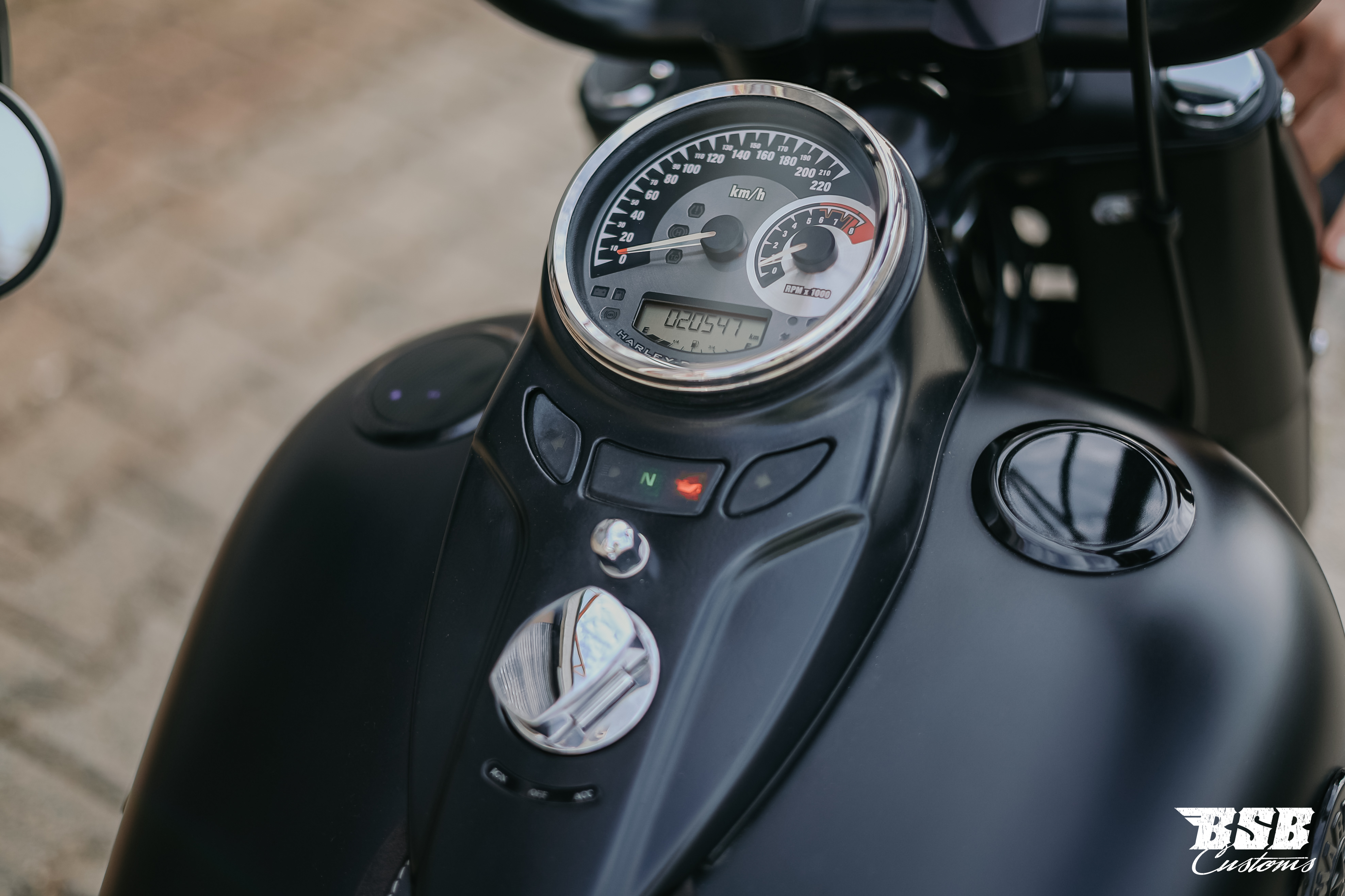 2012 Harley Davidson  Softail 103 CUI Mega-Umbau  ///  Jekill & Hyde Anlage / Finanzierung ab 5,99% möglich  ab 200 eur / mtl.