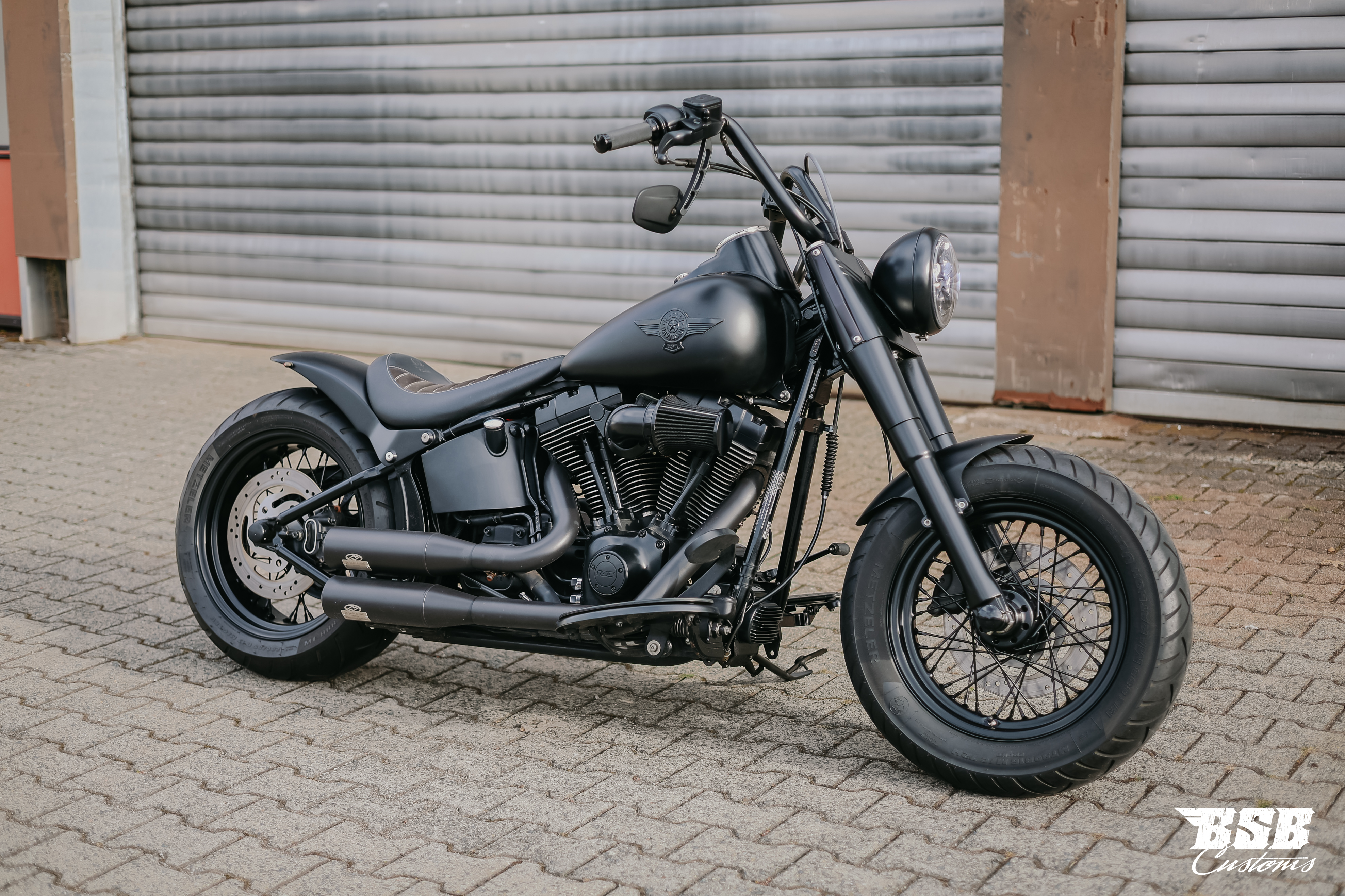2012 Harley Davidson  Softail 103 CUI Mega-Umbau  ///  Jekill & Hyde Anlage / Finanzierung ab 5,99% möglich  ab 200 eur / mtl.