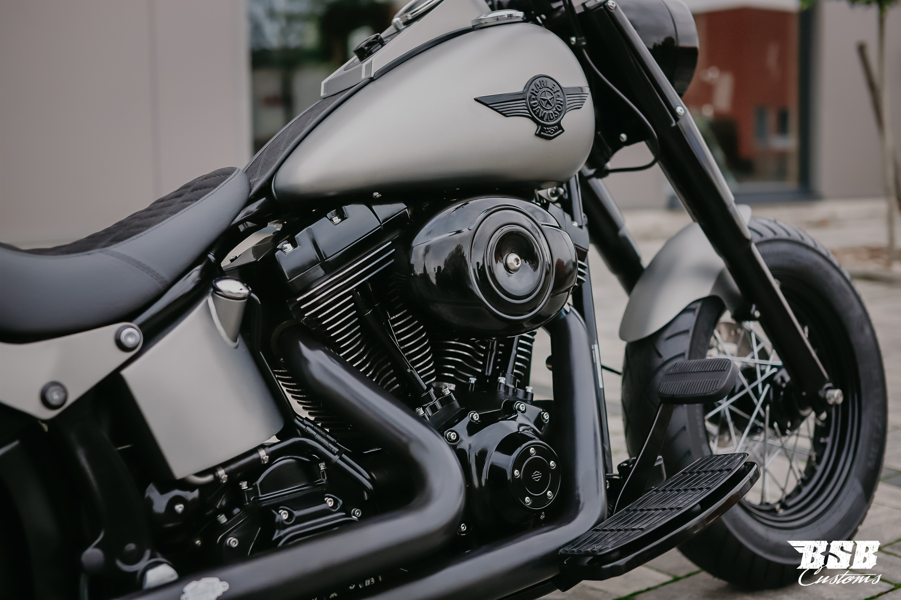 2006 Heritage Softail by BSB CUSTOMS mit vielen Extras erst 7000 km ab 200,- EUR finanzieren 2006 Heritage Softail by BSB CUSTOMS mit vielen Extras erst 7000 km ab 200,- EUR finanzieren