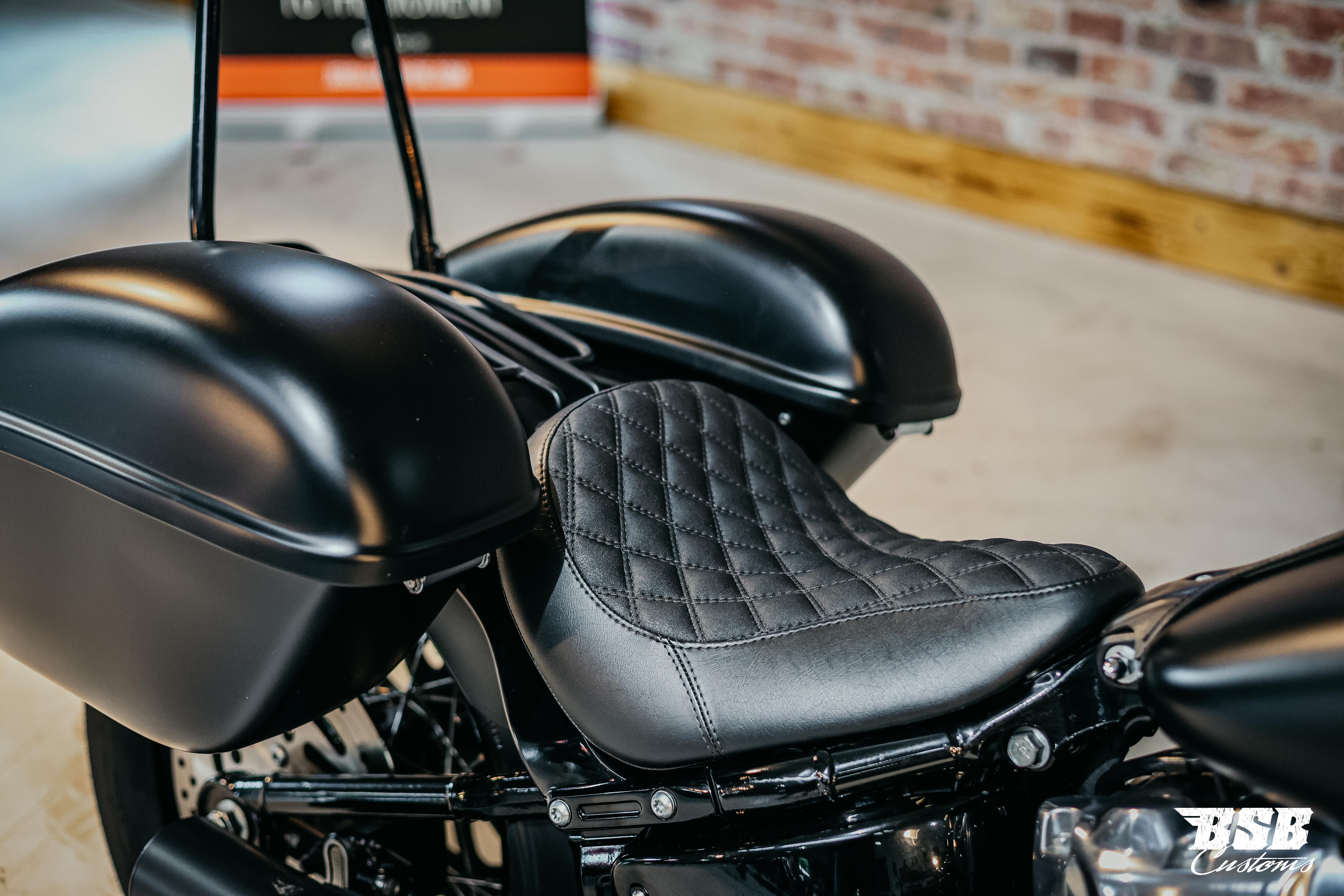 Harley Davidson FLSL Softail Slim M8 107 | Jekill & Hyde | Garantie ...  Finanzierung ab 5,99% möglich 