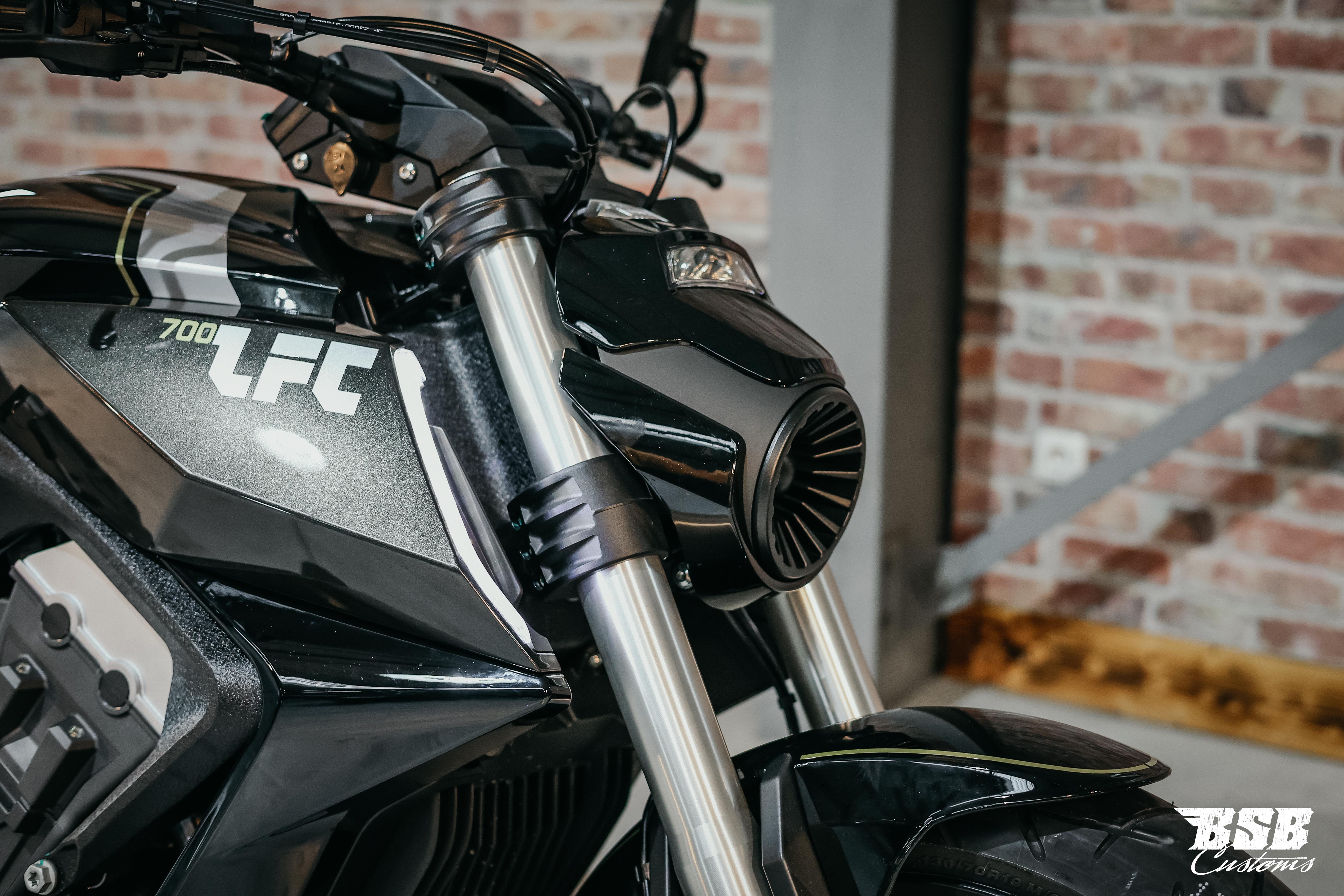 Benda LFC 700 – Der Power-Cruiser der Extraklasse 310-er Hi-Reifen, ABS / TFT/ Anti-Hopping Kupplung modifiziert by BSB Customs NEUFAHRZEUG!!! 