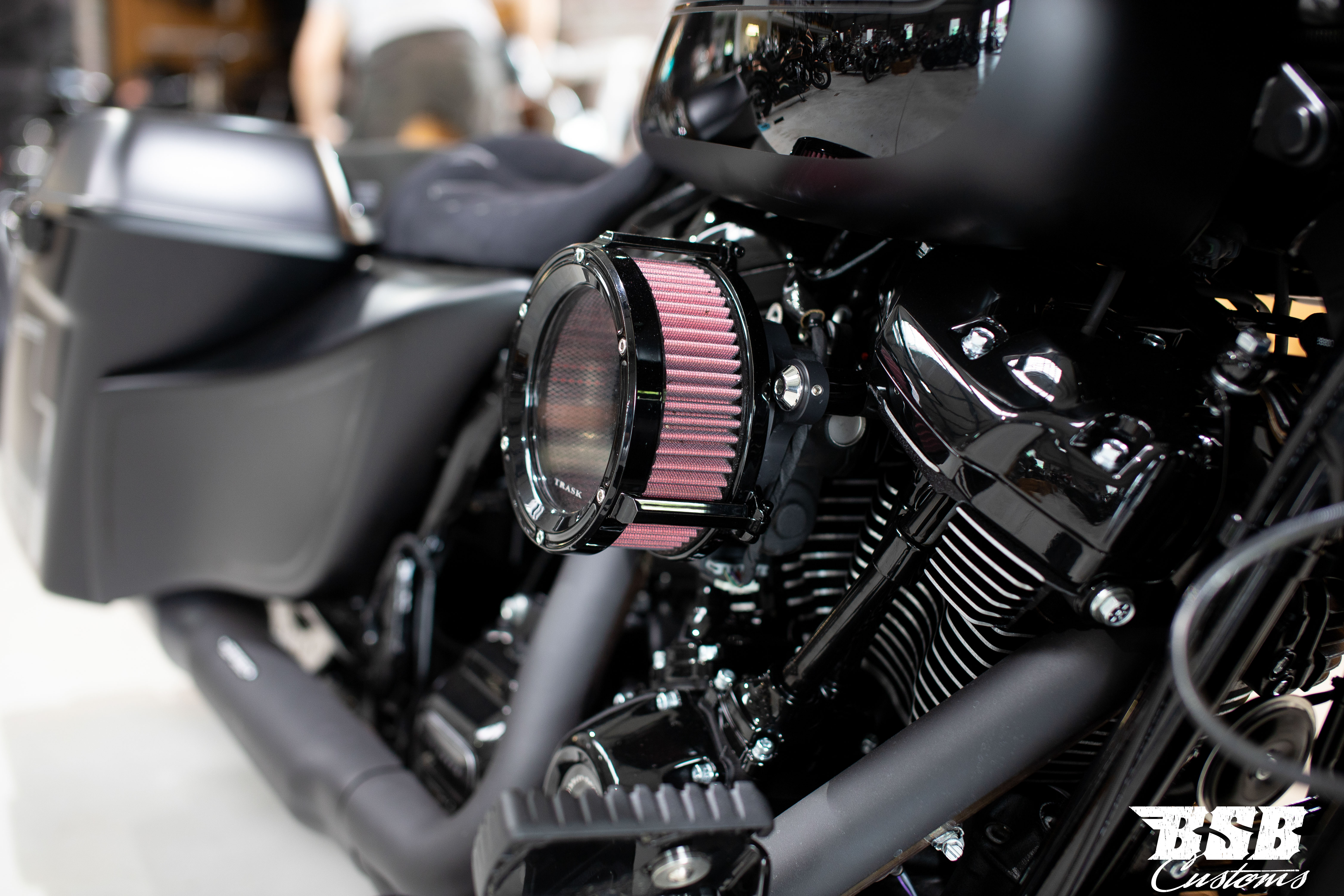 2017 FLHR Road KING M8 Custom Umbau mit Jekill & Hyde Anlage / THunderbike Luftfilter und vieles mehr ... Finanzierung möglich 