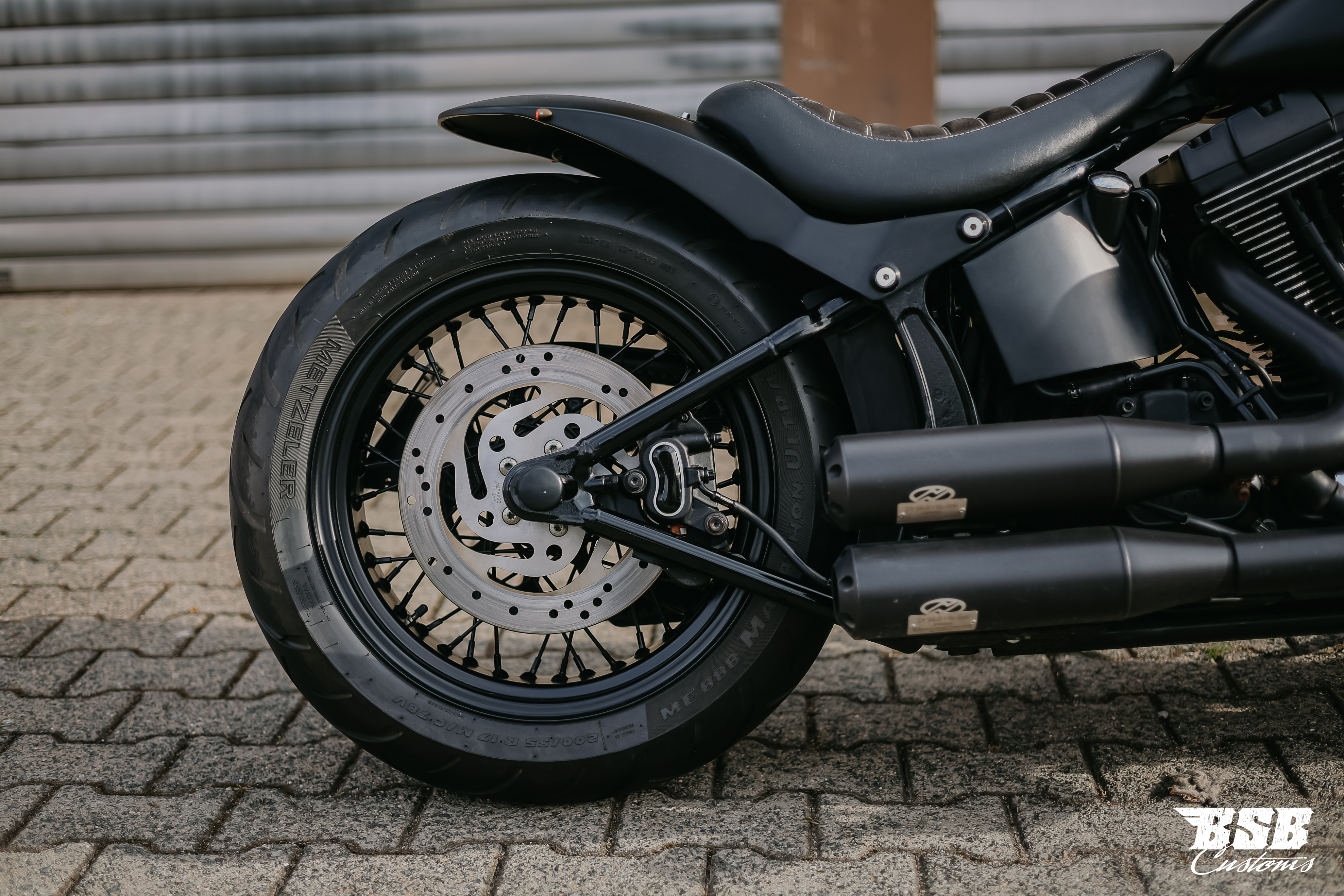 2012 Harley Davidson  Softail 103 CUI Mega-Umbau  ///  Jekill & Hyde Anlage / Finanzierung ab 5,99% möglich  ab 200 eur / mtl.