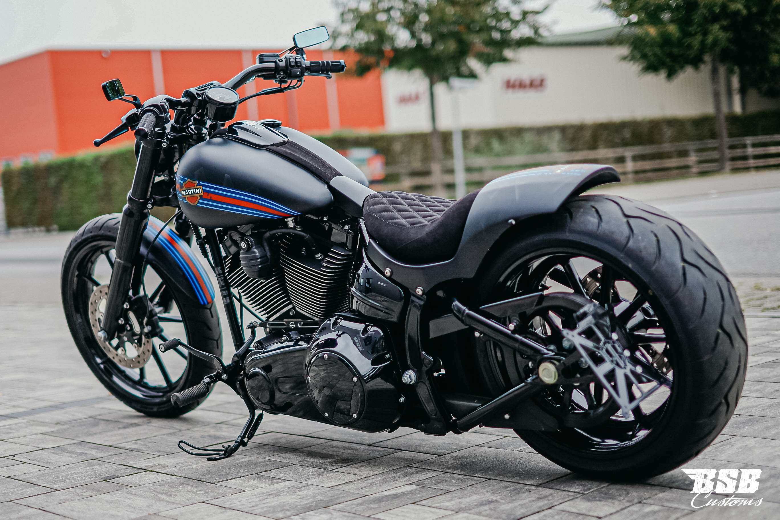 2013 FXSB Softail Breakout viele Extras Airbrushlackierung Top Zustand (ab 338,- EUR finanzieren)