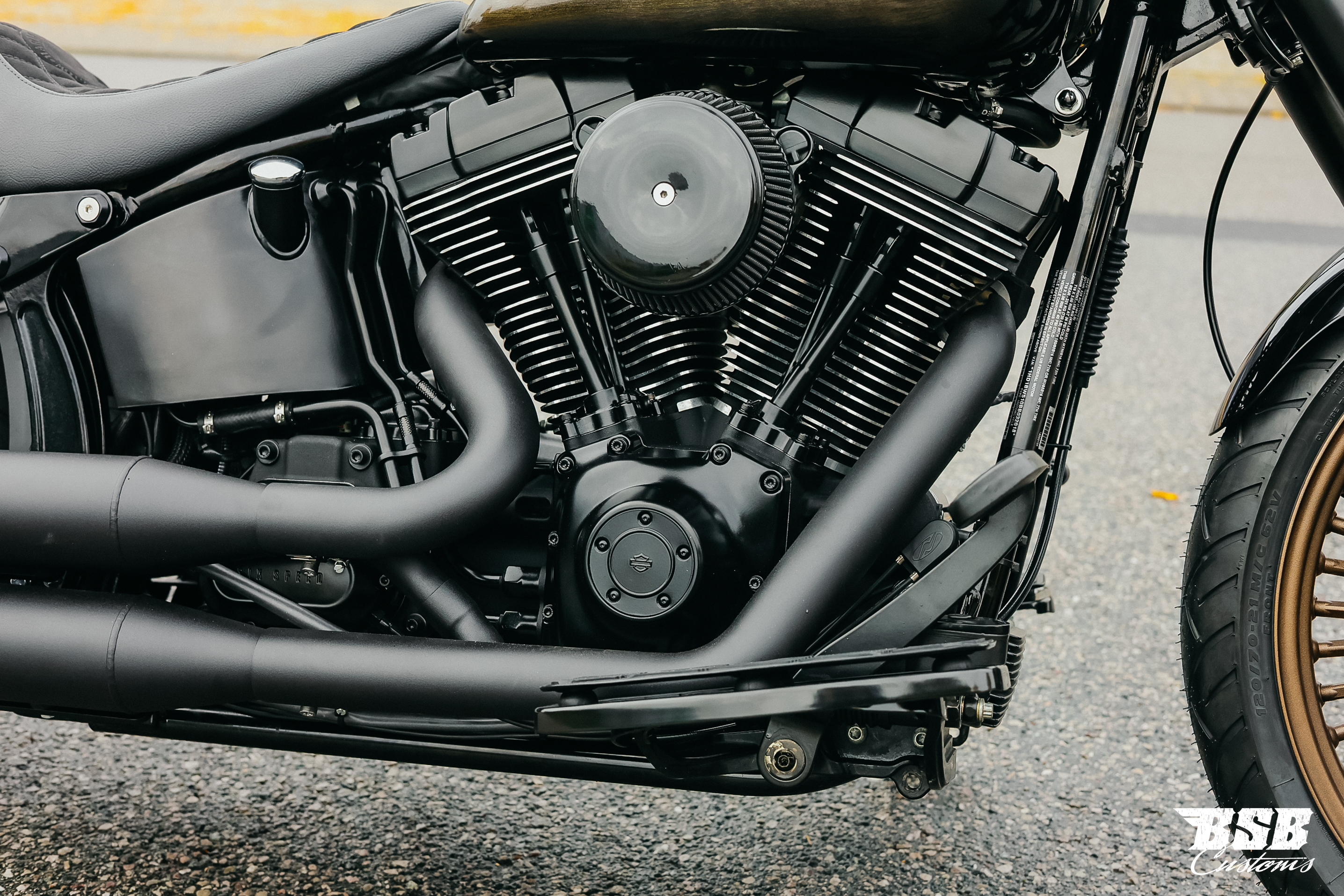 2011 Harley Davidson FLSTC Heritage Softail,viele Extras wie Jekil&Hyde / FAT SPOKE / Airbrush / Ape Hanger ...  Finanzierung möglich 