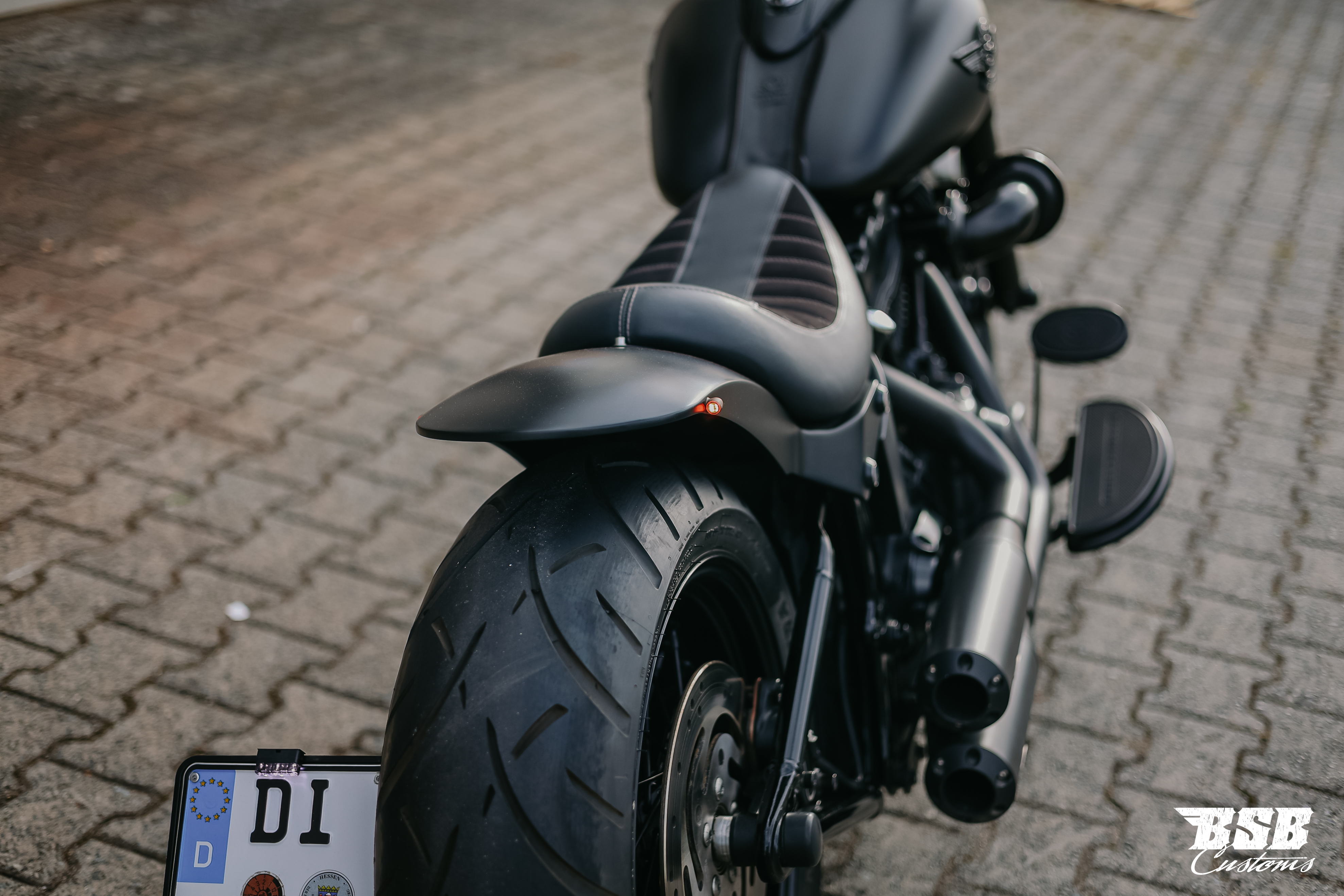 2012 Harley Davidson  Softail 103 CUI Mega-Umbau  ///  Jekill & Hyde Anlage / Finanzierung ab 5,99% möglich  ab 200 eur / mtl.