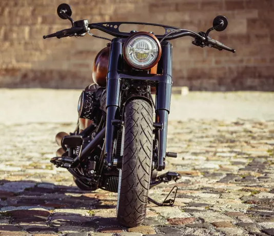 Thunderbike Hollywood Lenker 32mm Roh – Perfekt für Harley Custom-Umbauten Thunderbike Hollywood Lenker 32mm Roh – Perfekt für Harley Custom-Umbauten