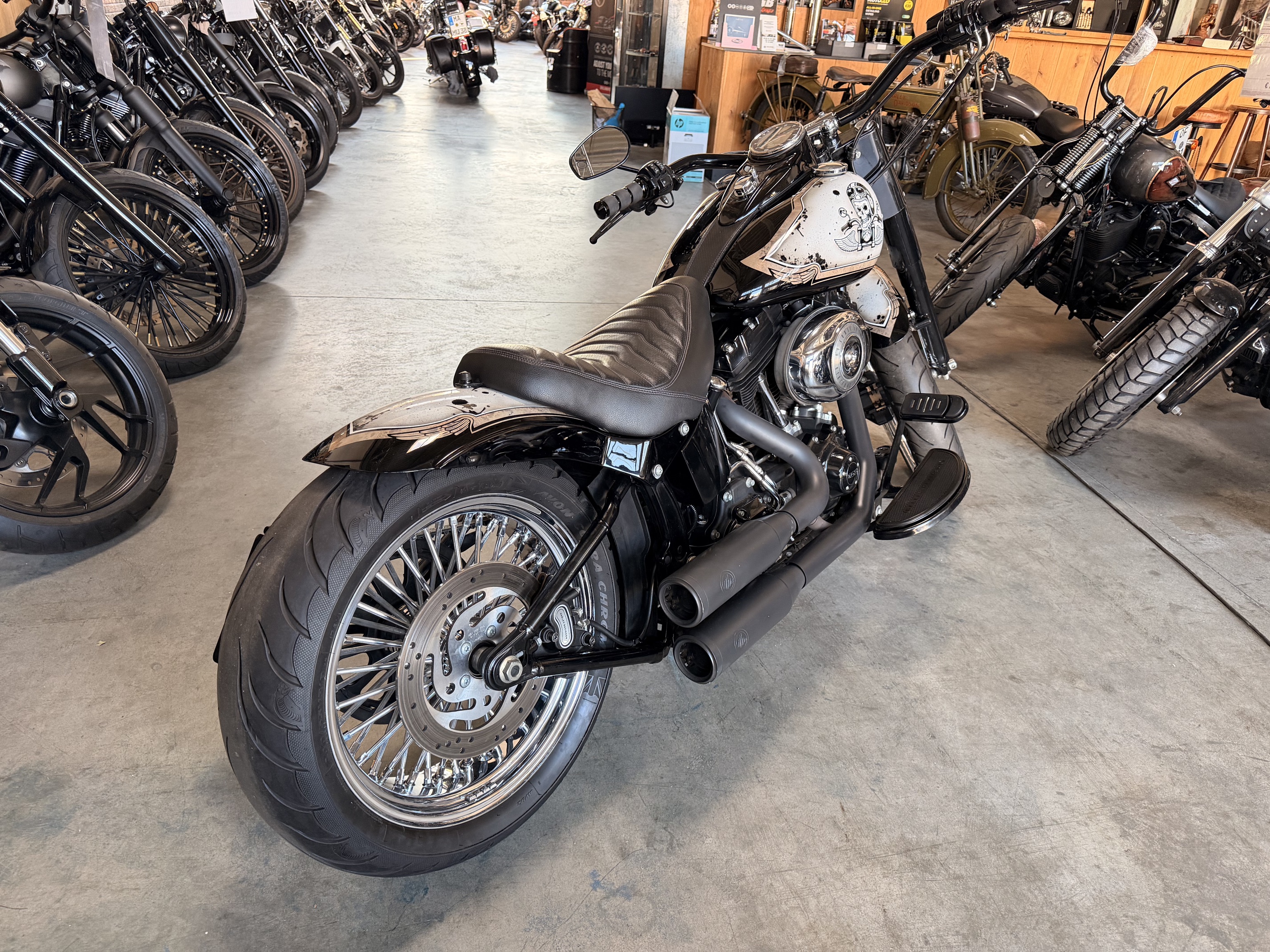 2015 Harley Davidson FLS Softail Slim  /// TOP UMBAU /// Kess TechAnlage // Airbrush-Lackierung //   Finanzierung möglich   