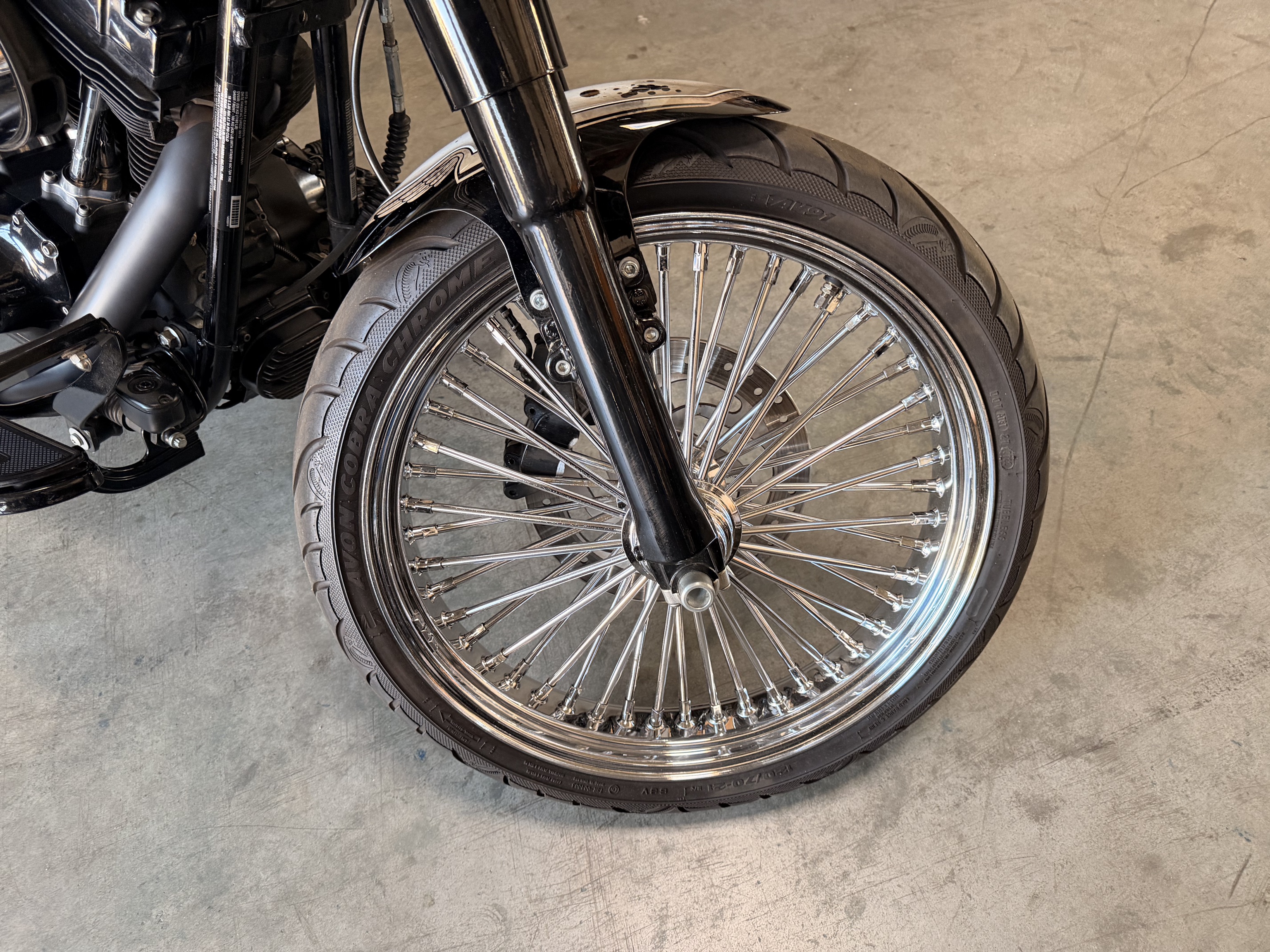 2015 Harley Davidson FLS Softail Slim  /// TOP UMBAU /// Kess TechAnlage // Airbrush-Lackierung //   Finanzierung möglich   