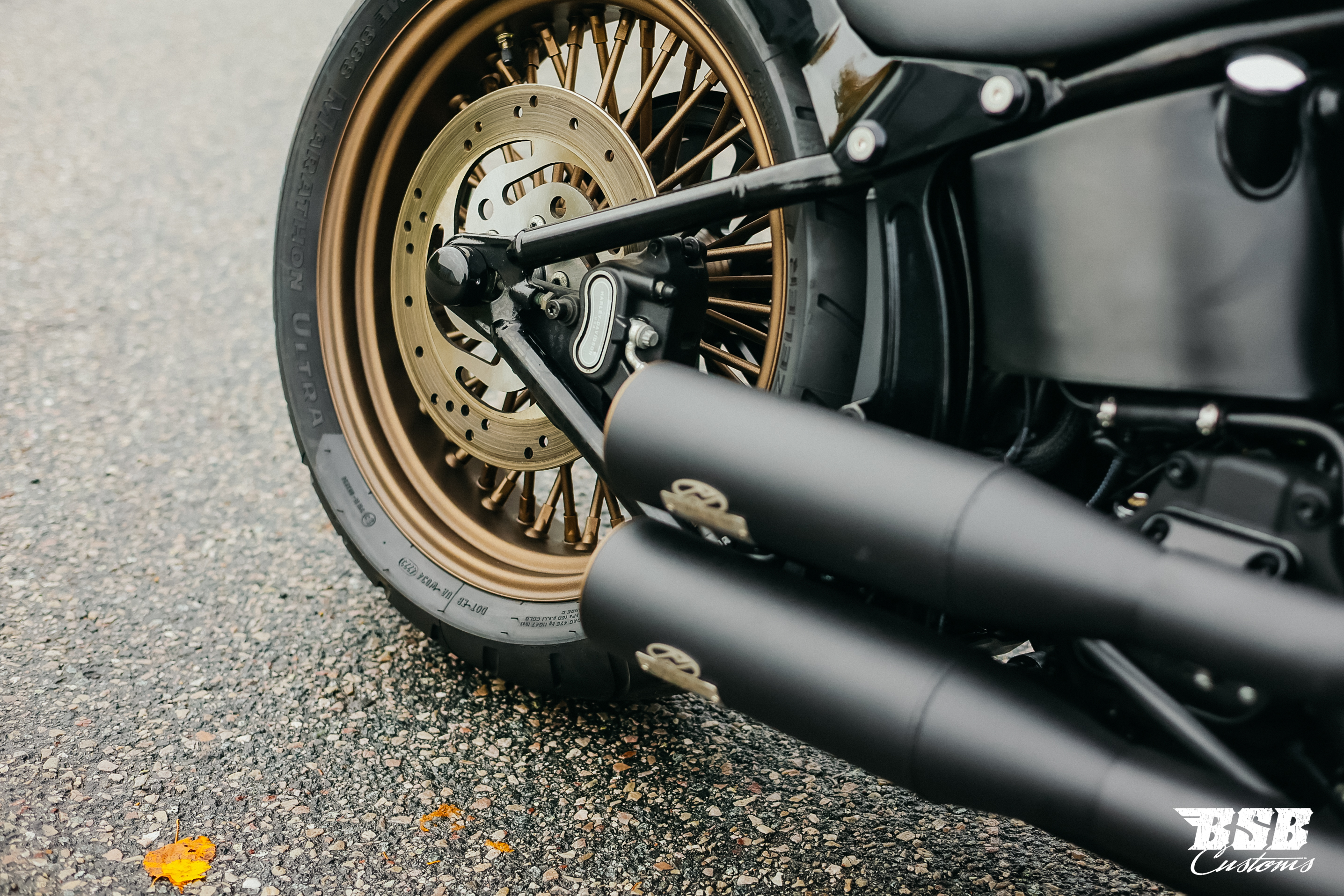 2011 Harley Davidson FLSTC Heritage Softail,viele Extras wie Jekil&Hyde / FAT SPOKE / Airbrush / Ape Hanger ...  Finanzierung möglich 