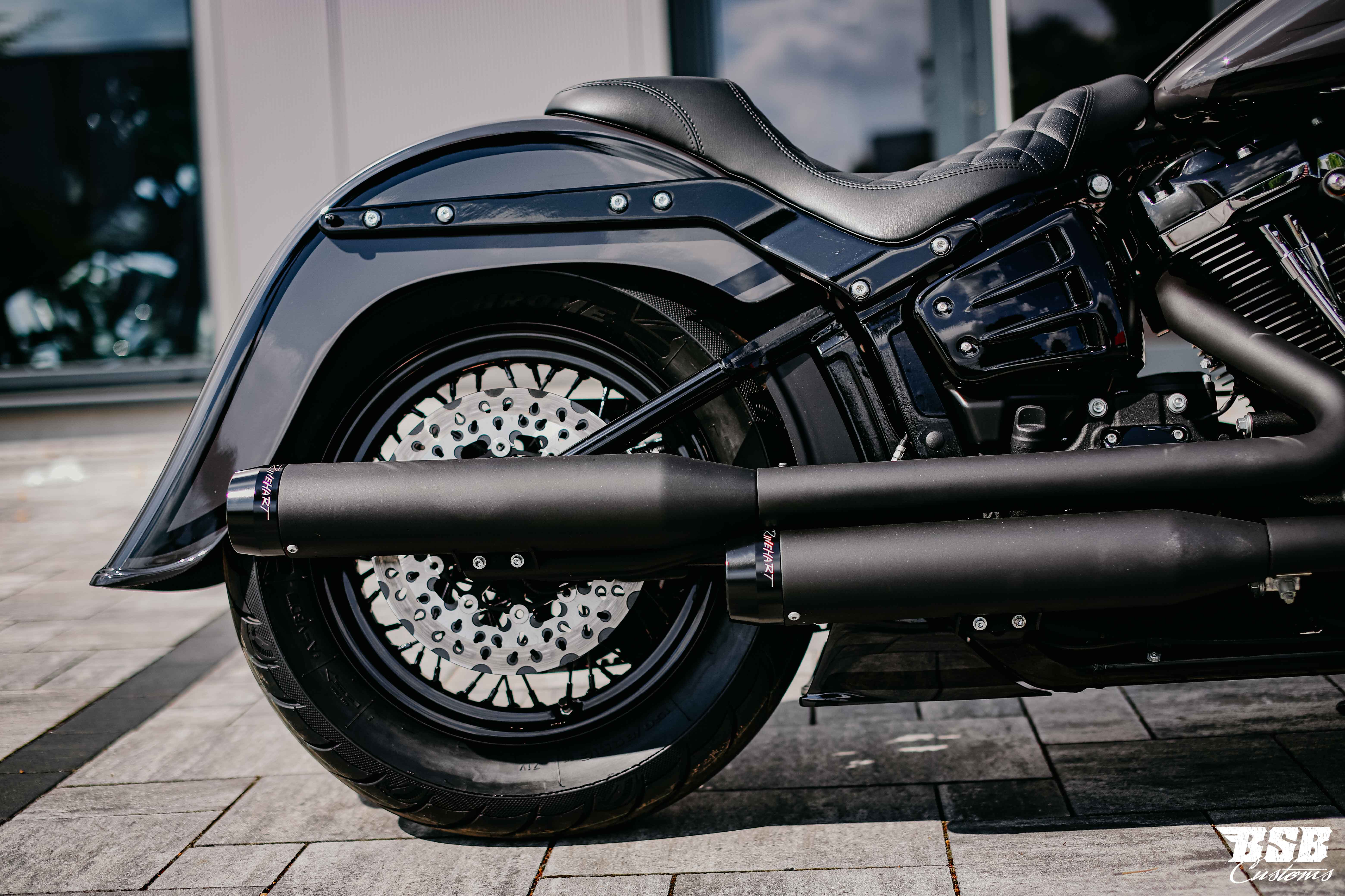 _MG_5854 2018 Harley Davidson Heritage 107 CUI Chicano Umbau mit Jekill & Hyde Anlage (ab 300 EUR finanzieren*)