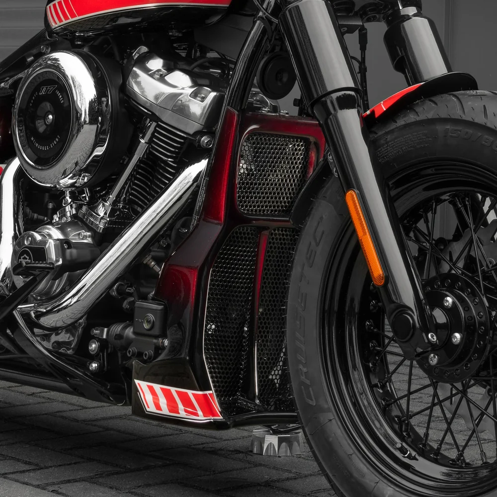 Killer Custom "Avenger" Series Softail M8 Radiator Cover (2025–2026)  Radiator Cover Bug Spoiler  mit Gutachten