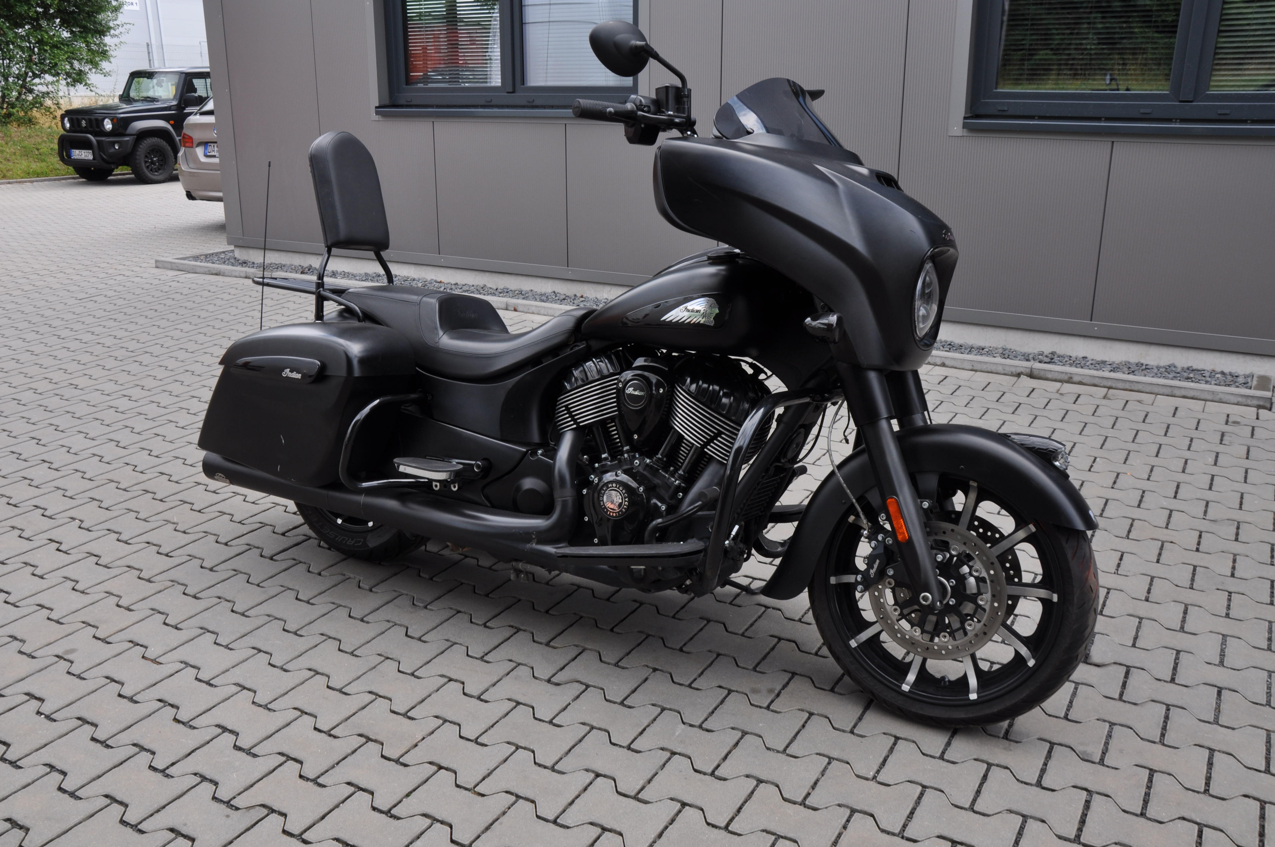 2019 Indian Chieftain DARK HORSE mit Jekill&Hyde Anlage