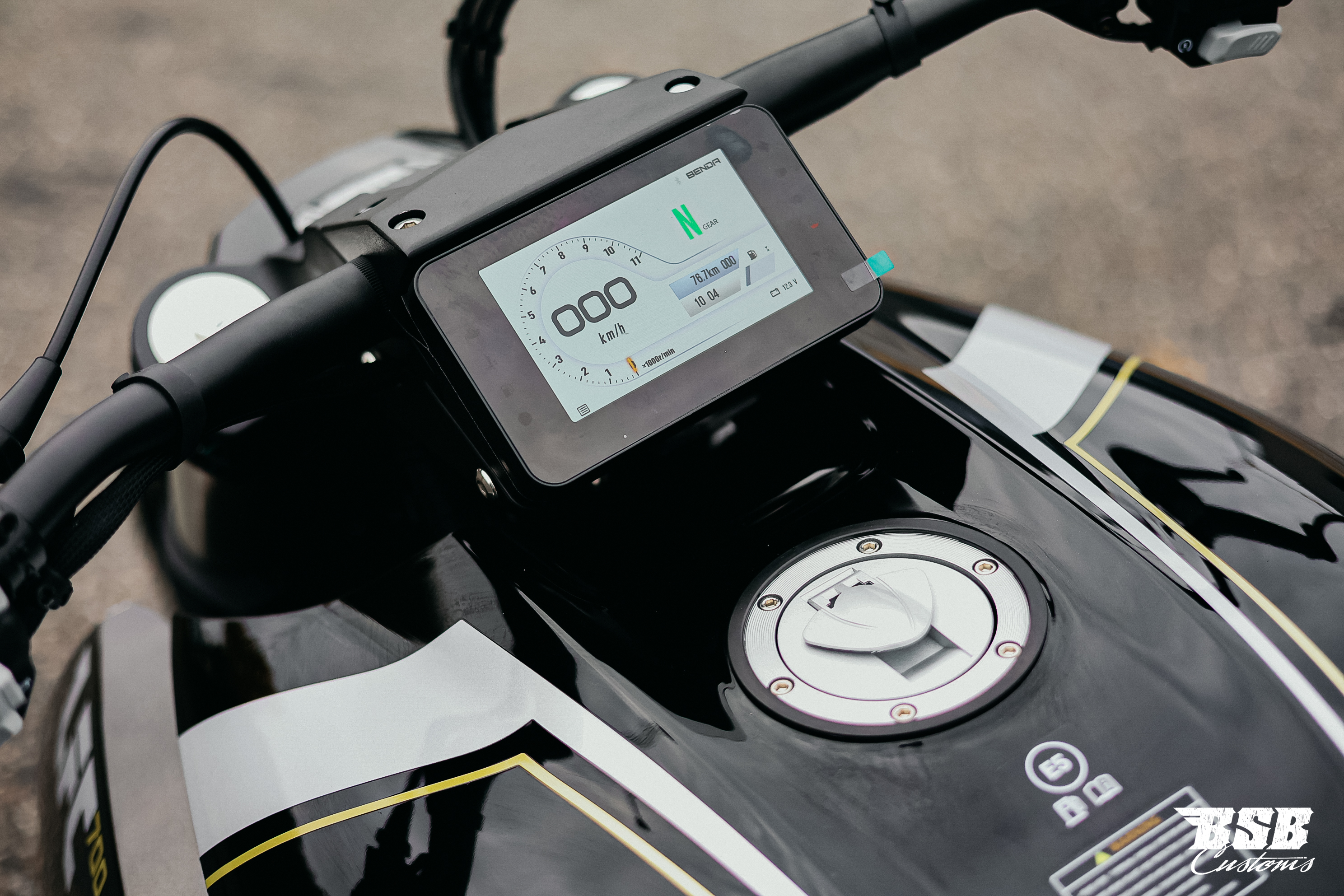 Benda LFC 700 – Der Power-Cruiser der Extraklasse 310-er Hi-Reifen, ABS / TFT/ Anti-Hopping Kupplung modifiziert by BSB Customs NEUFAHRZEUG!!! 