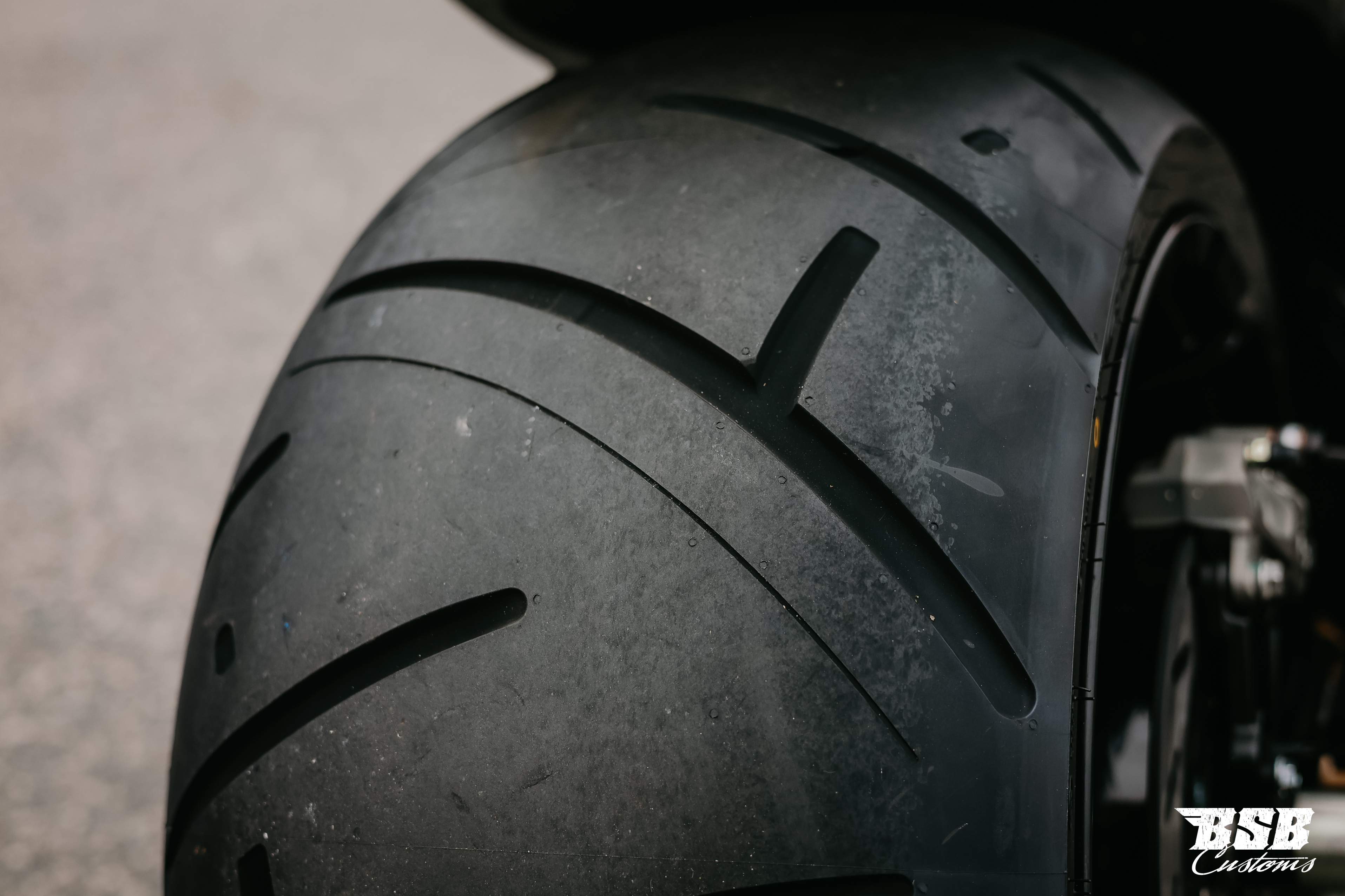 Benda LFC 700 Pro– Airride -300-er Hi-Reifen, ABS / TFT/ Anti-Hopping Kupplung modifiziert by BSB Customs NEUFAHRZEUG!!! 