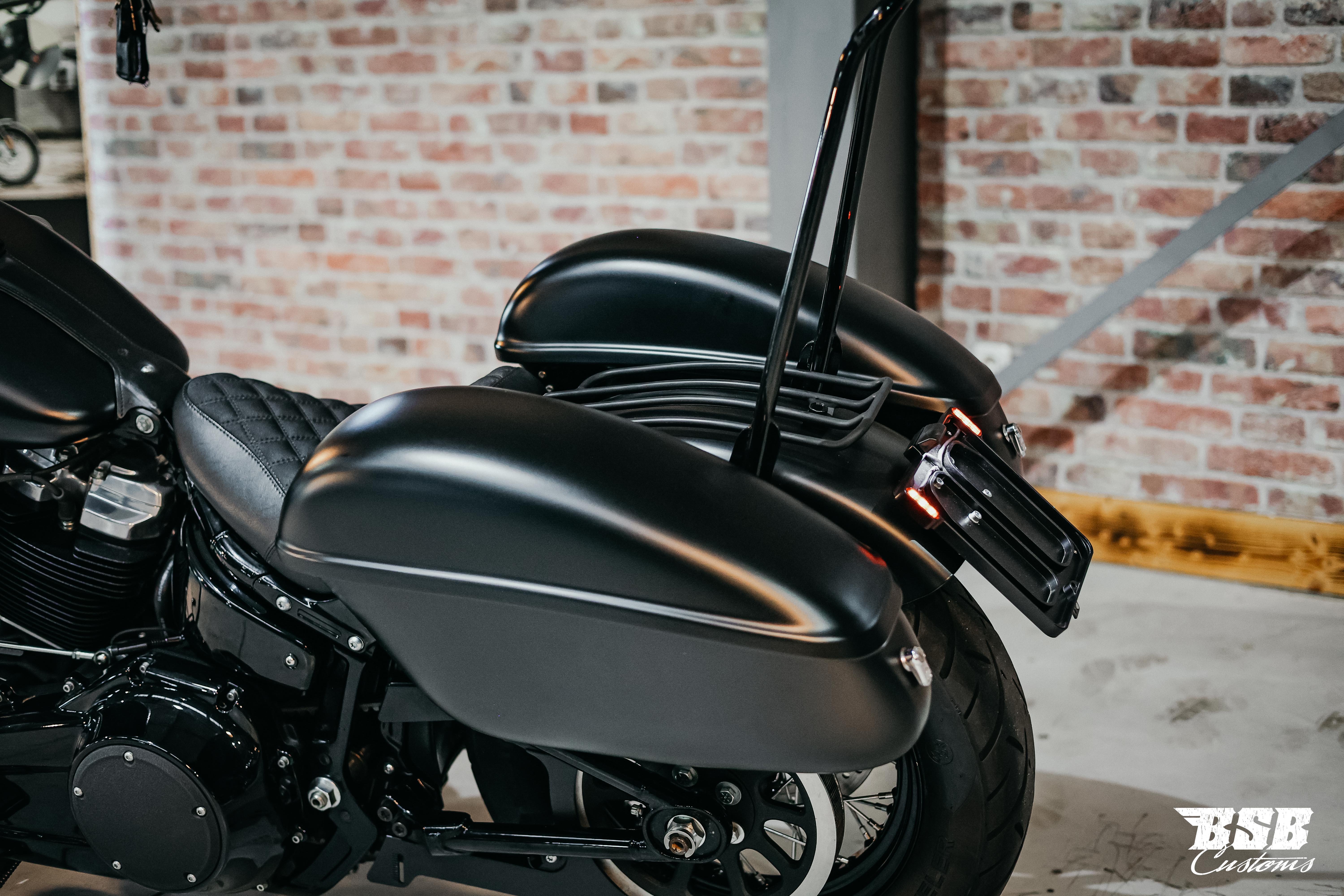 Harley Davidson FLSL Softail Slim M8 107 | Jekill & Hyde | Garantie ...  Finanzierung ab 5,99% möglich 