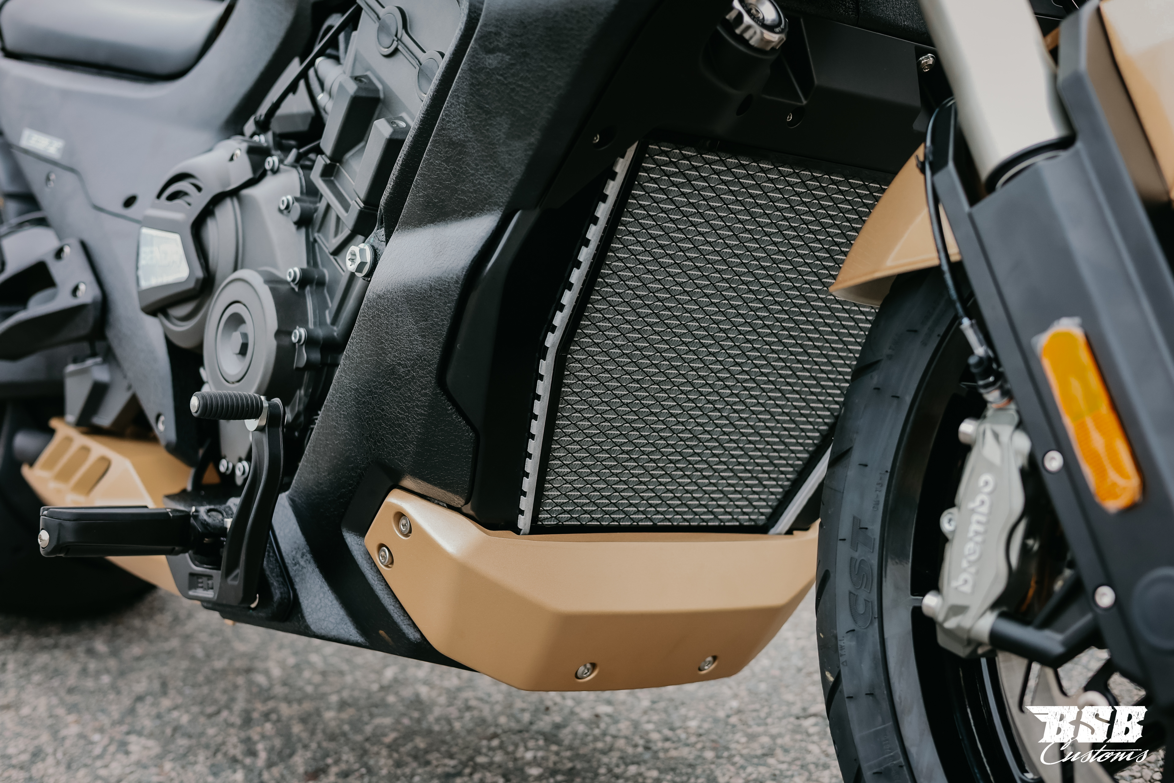 Benda LFC 700 Pro– Airride -300-er Hi-Reifen, ABS / TFT/ Anti-Hopping Kupplung modifiziert by BSB Customs NEUFAHRZEUG!!! 