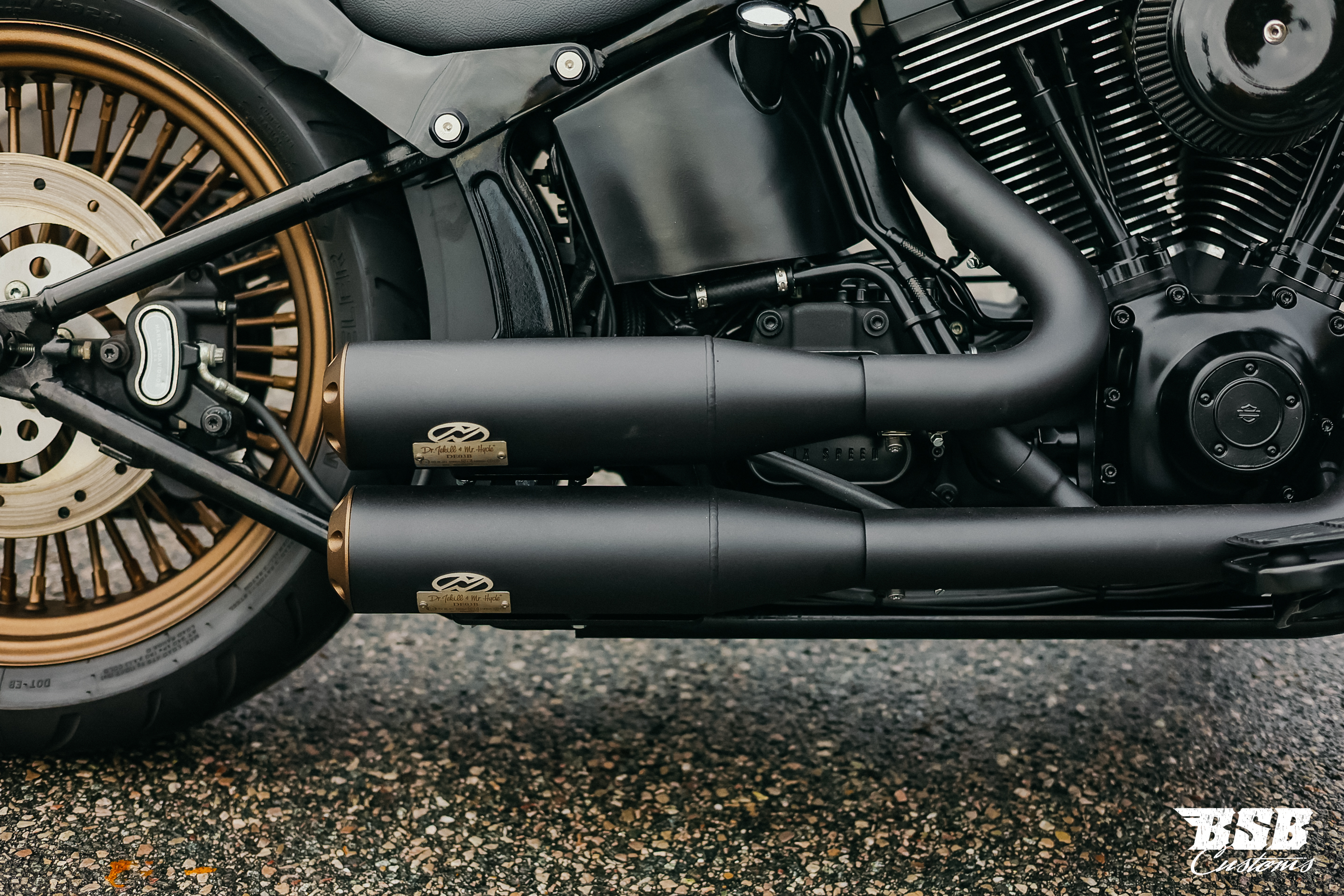 2011 Harley Davidson FLSTC Heritage Softail,viele Extras wie Jekil&Hyde / FAT SPOKE / Airbrush / Ape Hanger ...  Finanzierung möglich 