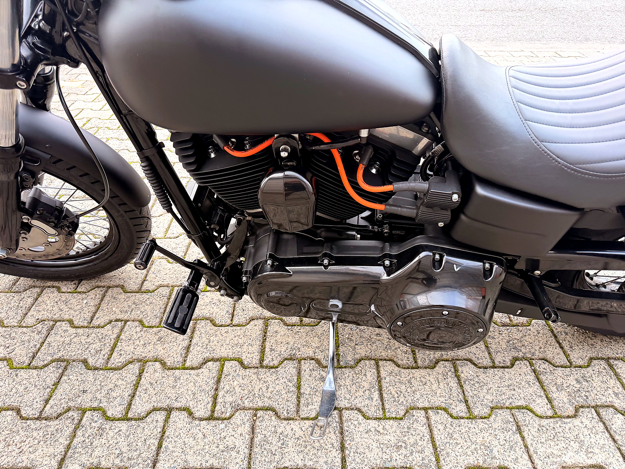 2017 Harley Davidson FXDBi Street BOB / TOP ZUSTAND / NAGELNEUE REIFEN - 12 Monate Garantie  INTEC
