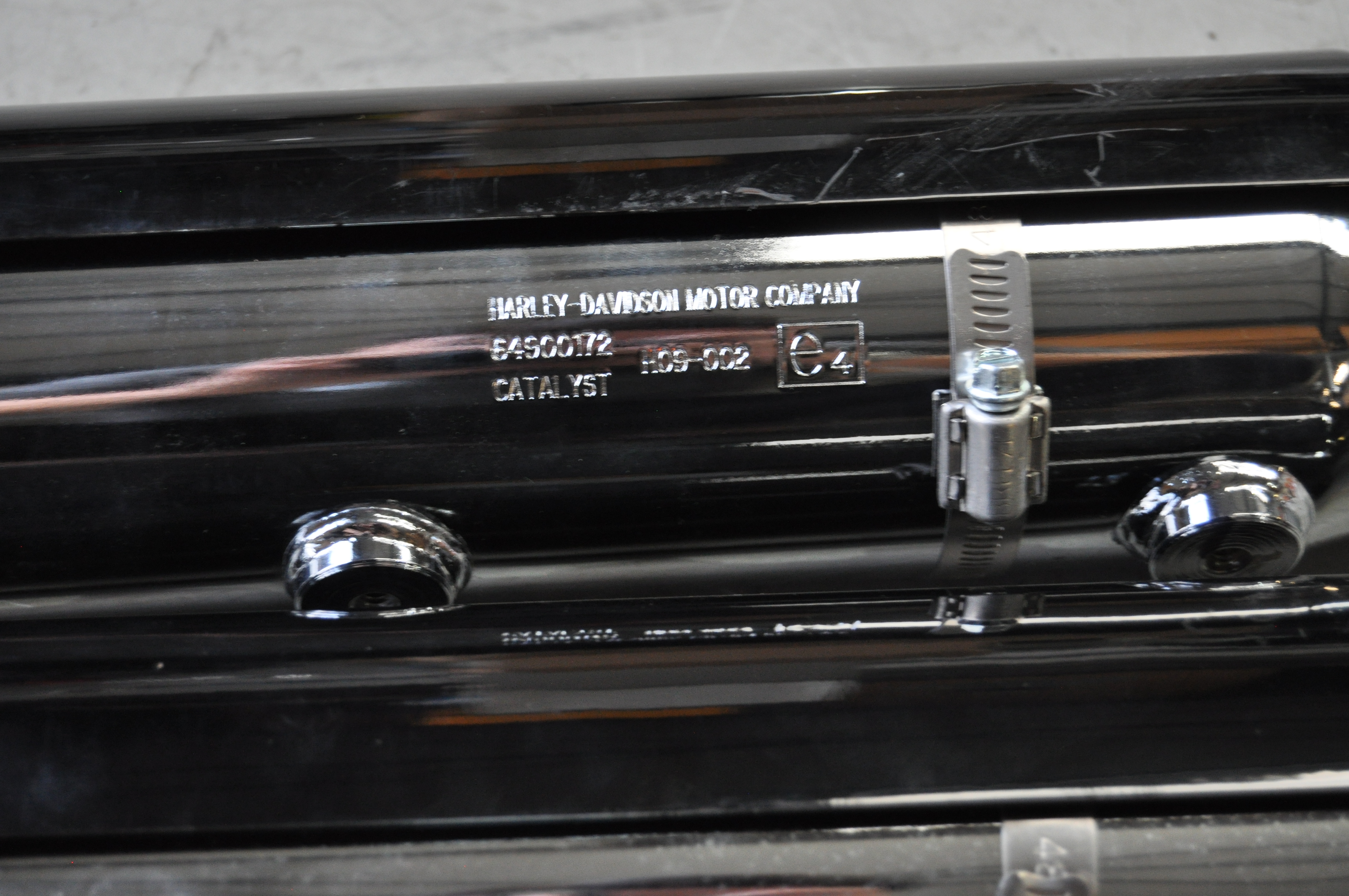 Harley-Davidson® Endtopf 64900171 – Original Auspuff FXSB 103 Softail Breakout – mit E4 – gebraucht