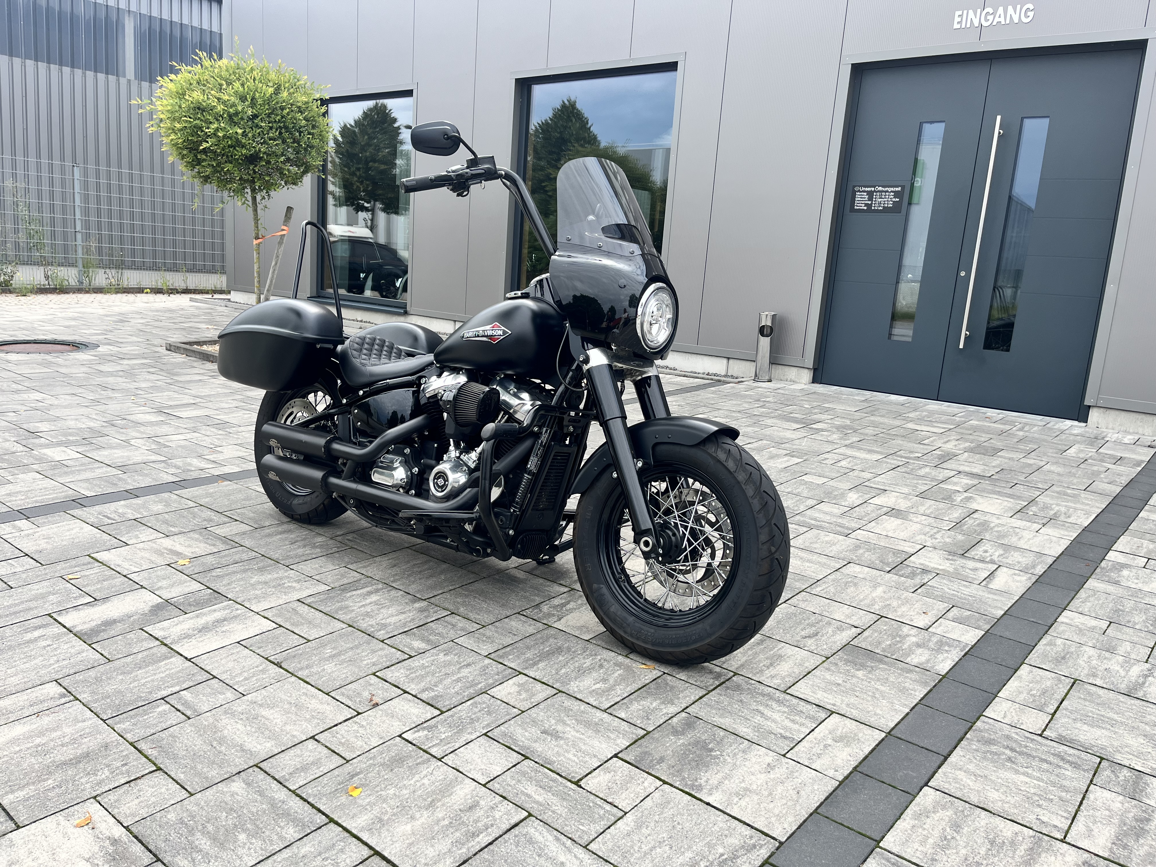 2017 Harley Davidson FLSL Softail Slim mit Jekill & Hyde Anlage 5HD1 + Garantie 2017 Harley Davidson FLSL Softail Slim mit Jekill & Hyde Anlage 5HD1 + Garantie