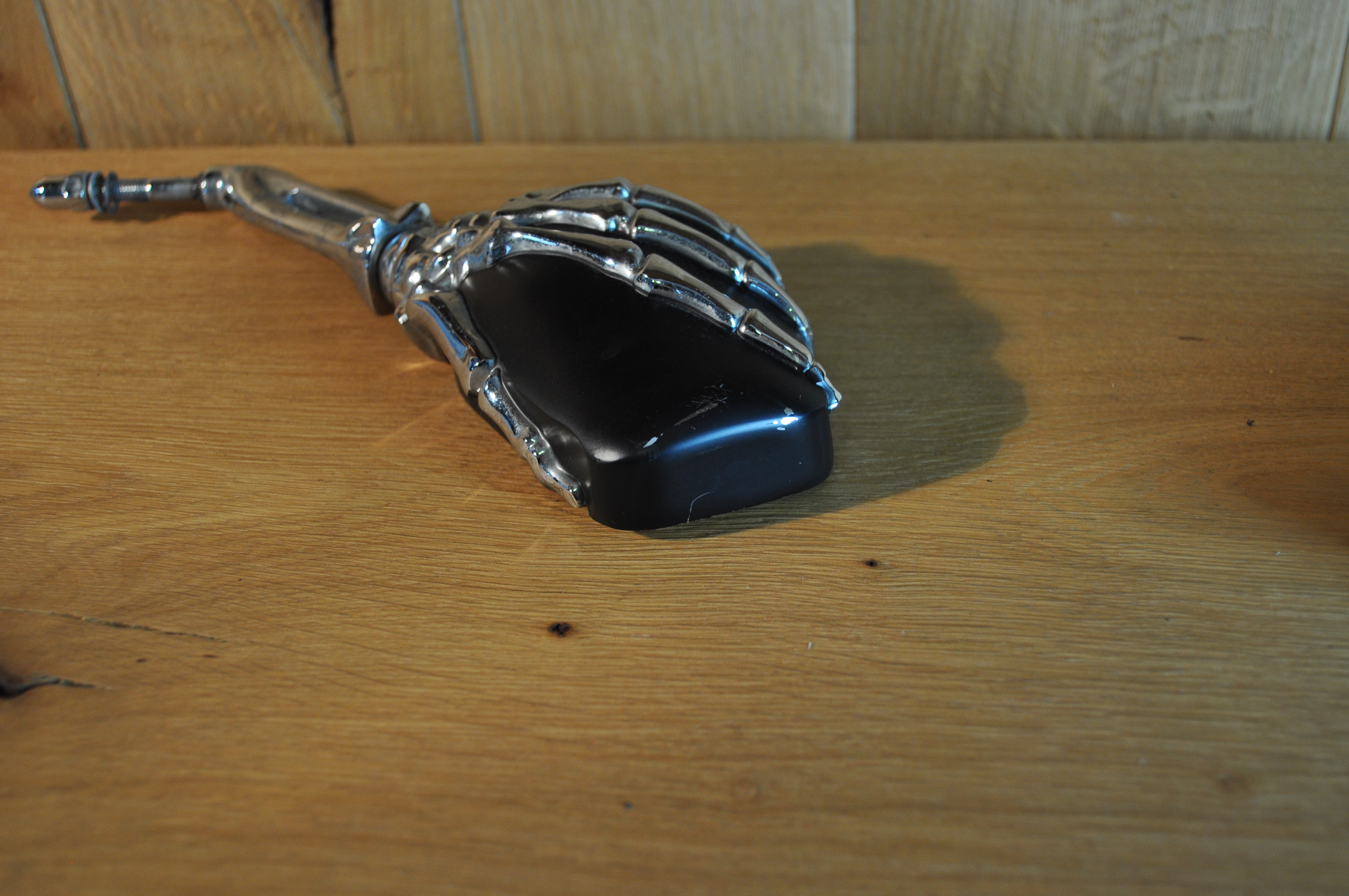 Skeleton Hand Spiegel Chrom links – Custom Spiegel für Harley-Davidson & Chopper