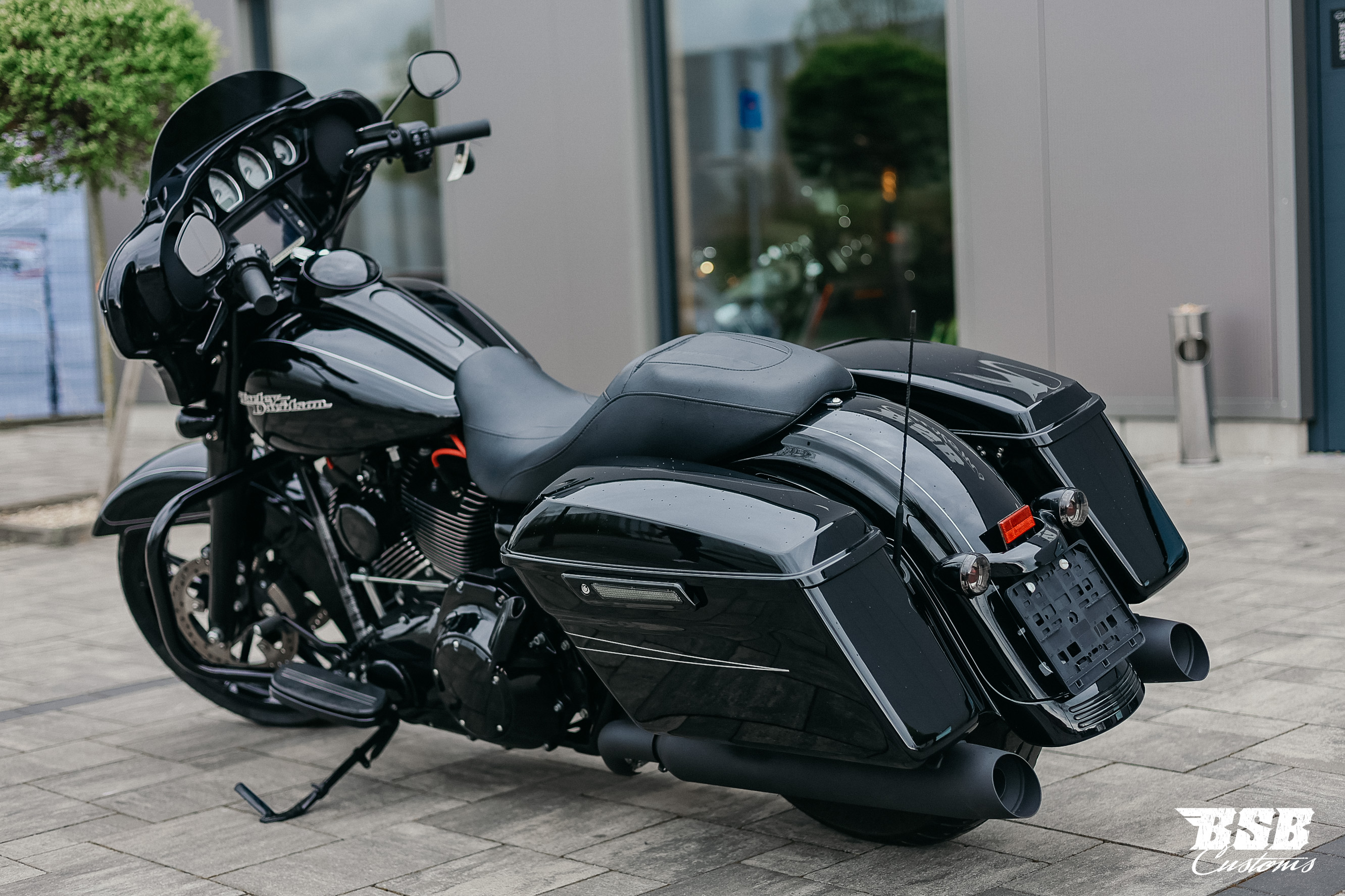 2016 Harley Davidson FLHXS Street Glide Spezial - ABS -Top Zustand ... Finanzierung ab 5,99% möglich 