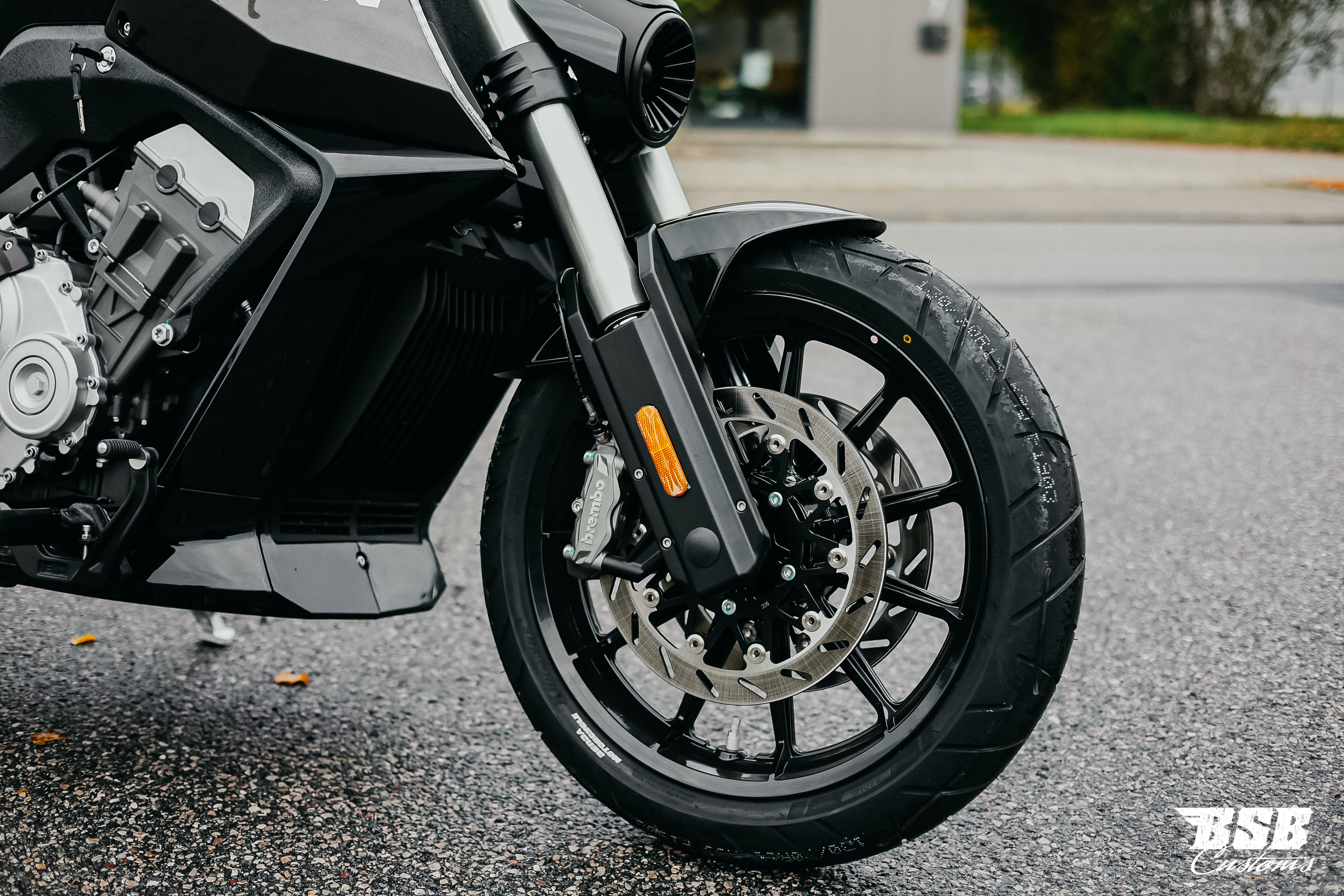 Benda LFC 700 – Der Power-Cruiser der Extraklasse 310-er Hi-Reifen, ABS / TFT/ Anti-Hopping Kupplung modifiziert by BSB Customs NEUFAHRZEUG!!! 