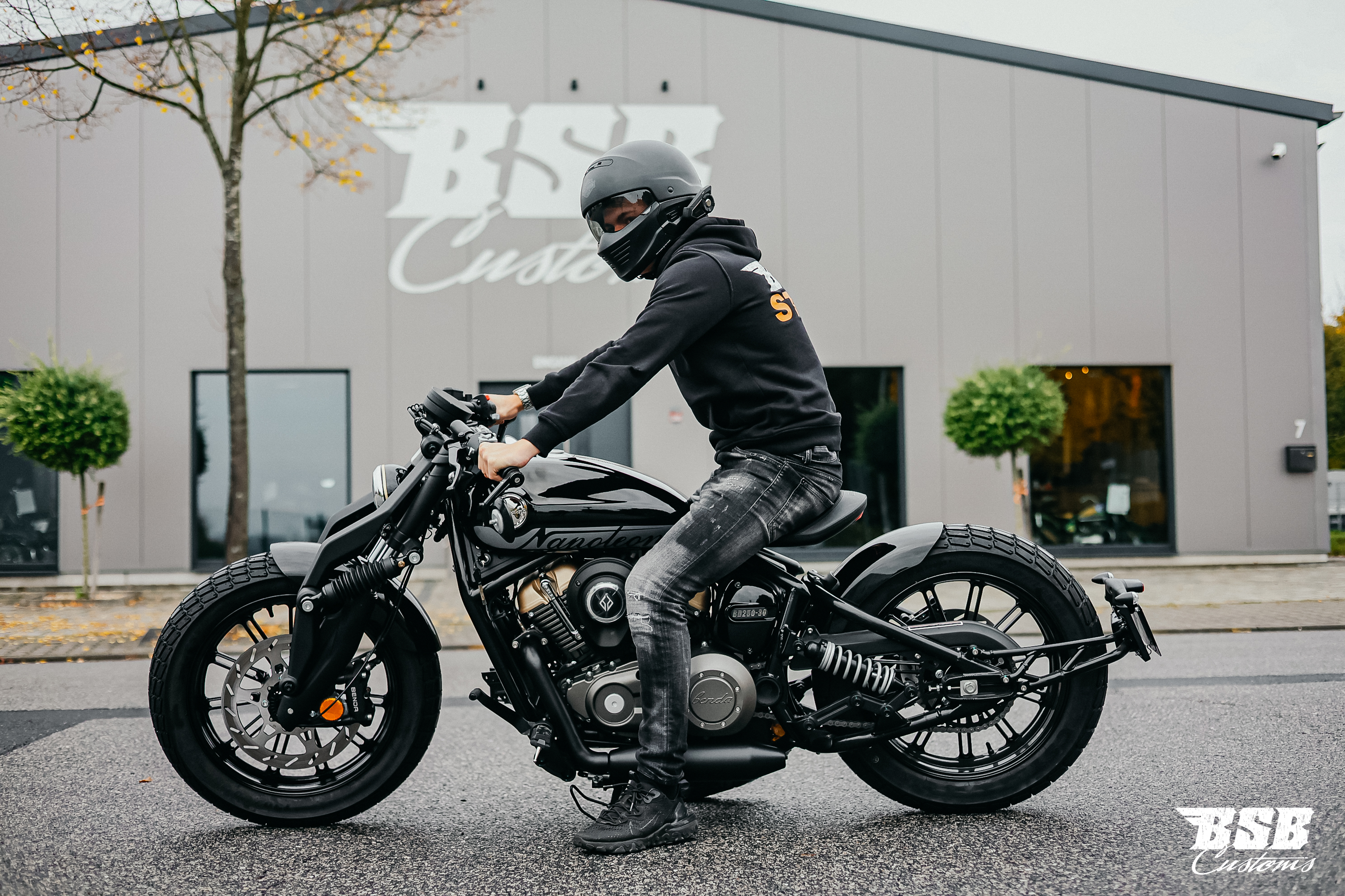 Benda NAPOLEONBOB 250 ABS-TCS-Multi Federgabel-  / TFT/ Anti-Hopping Kupplung -  NEUFAHRZEUG!!!  *bereits ab 70EUR finanzieren* Benda NAPOLEONBOB 250 ABS-TCS-Multi Federgabel-  / TFT/ Anti-Hopping Kupplung -  NEUFAHRZEUG!!!  *bereits ab 70EUR finanzieren*