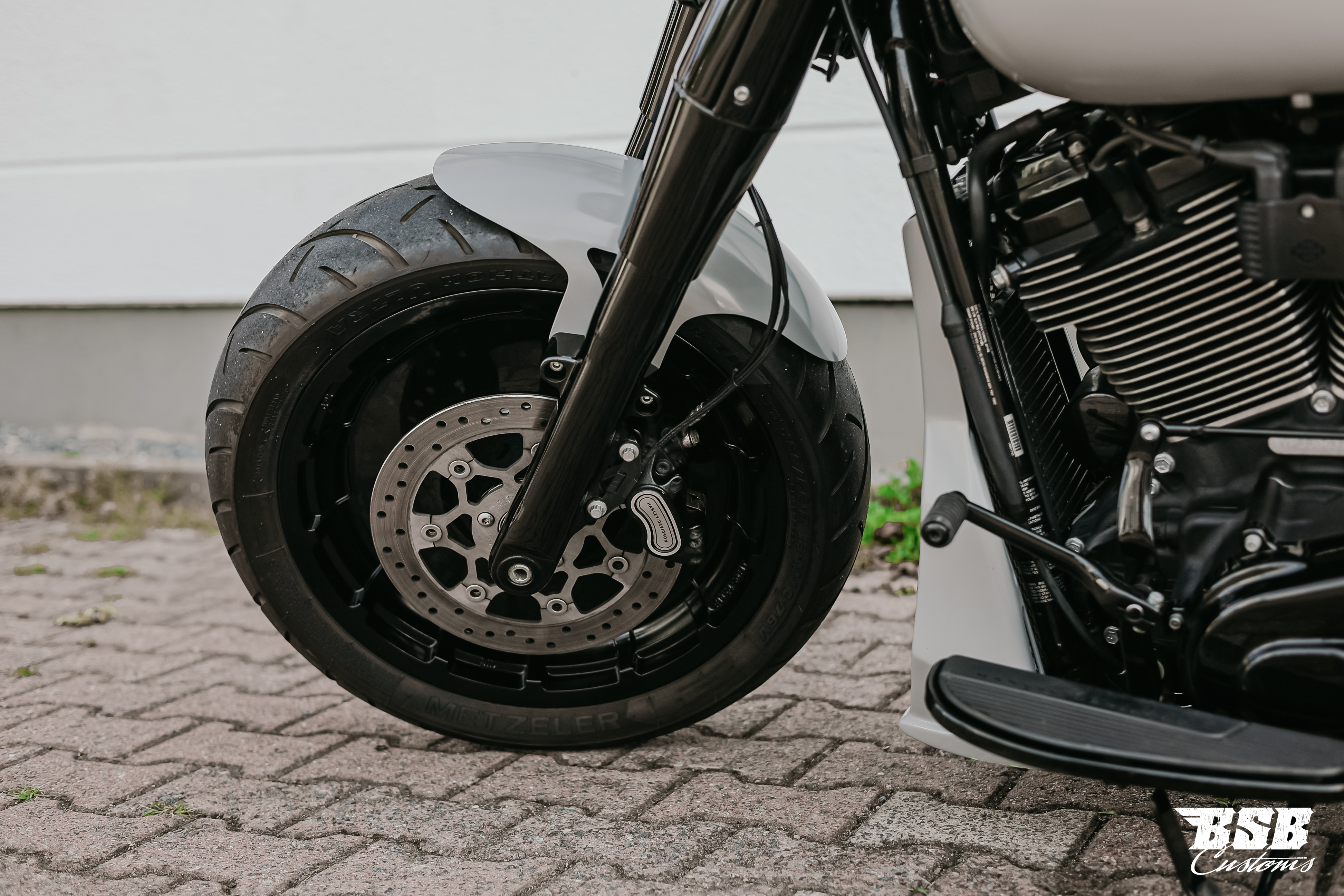 2018 Harley Davidson FAT BOY 107 CUI mit Umbau // Finanzierung ab 4,99% ohne Anzahlung möglich 